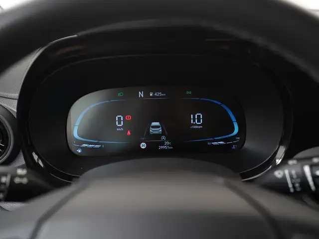 Hyundai i10 view 8