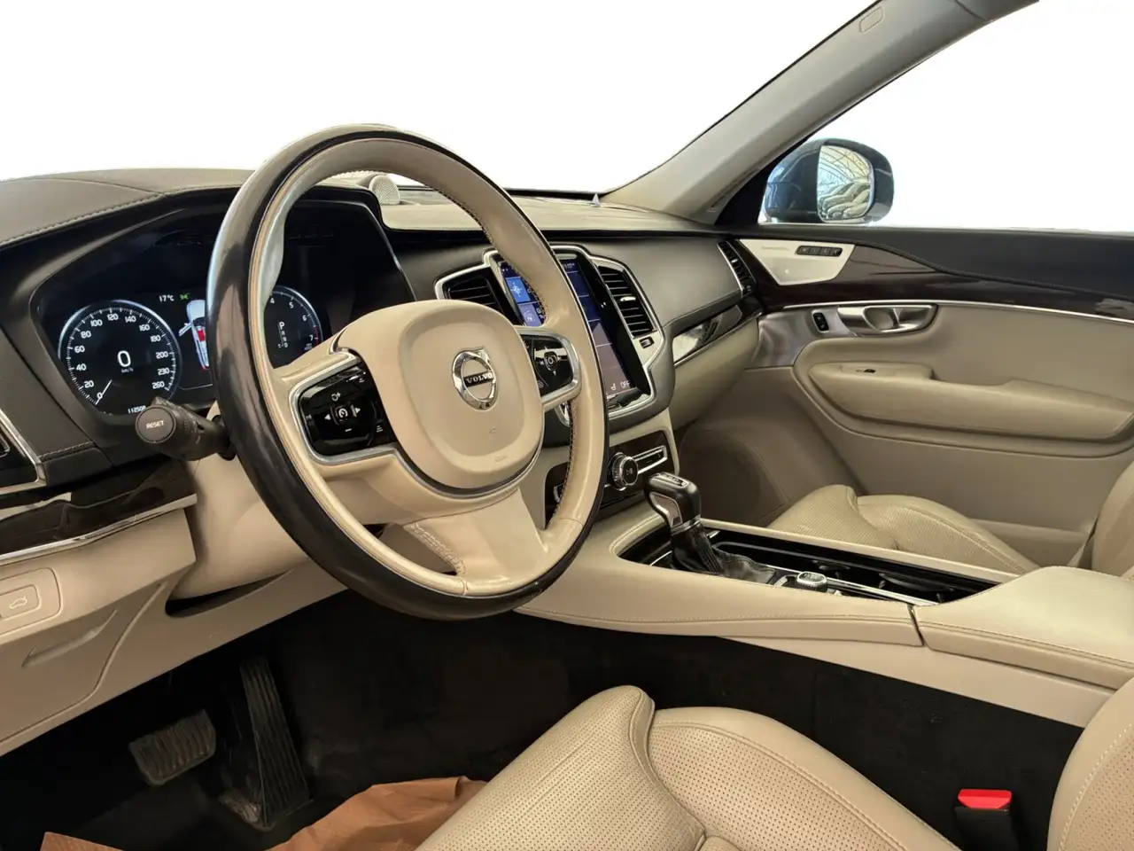 Volvo XC90 снимка Volvo XC90