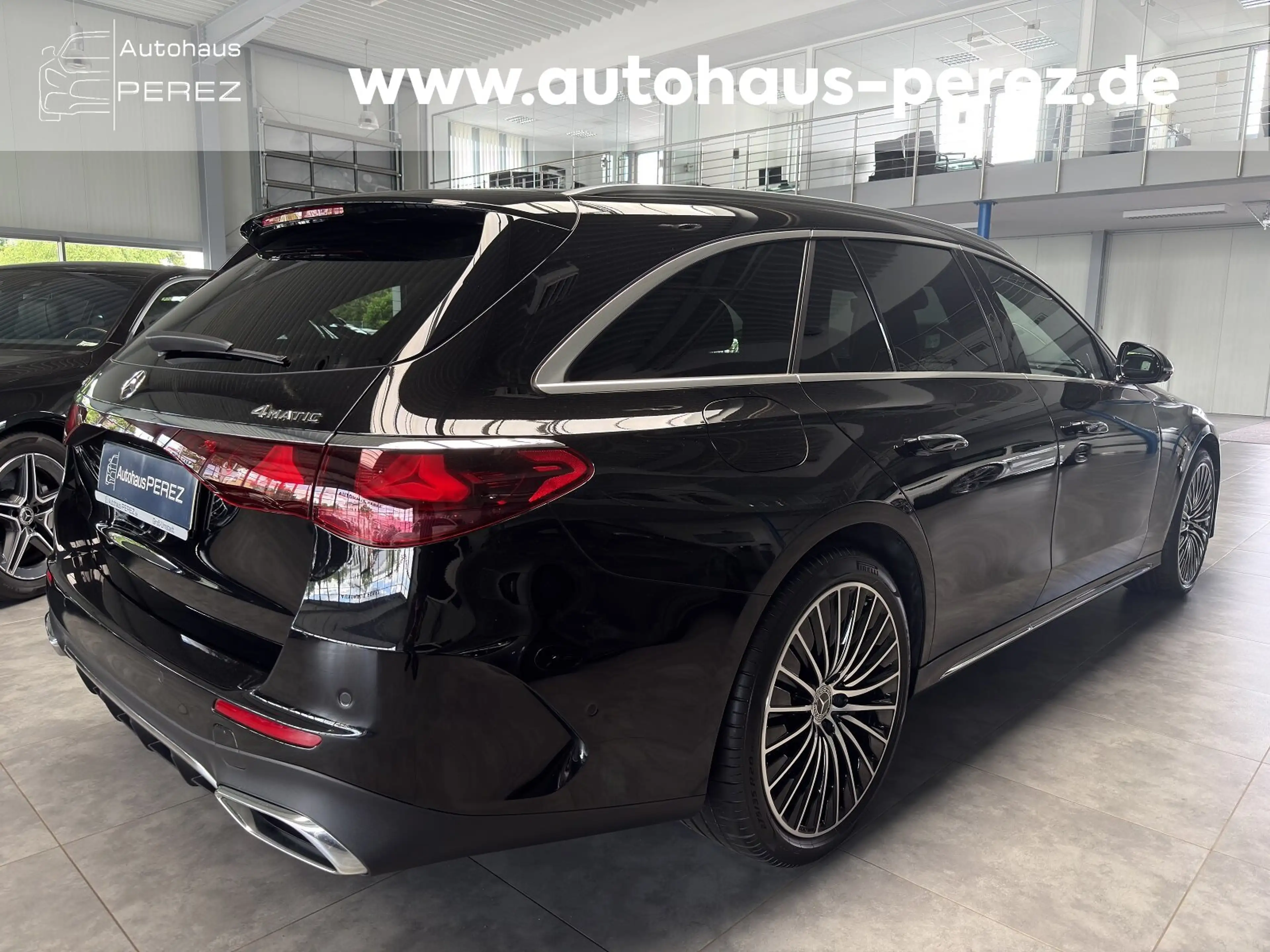 Mercedes-Benz E 450 E 450 T 4M AMG PREM+SUPERSCREEN-STANDHEIZ-AIRMAT — photo 4