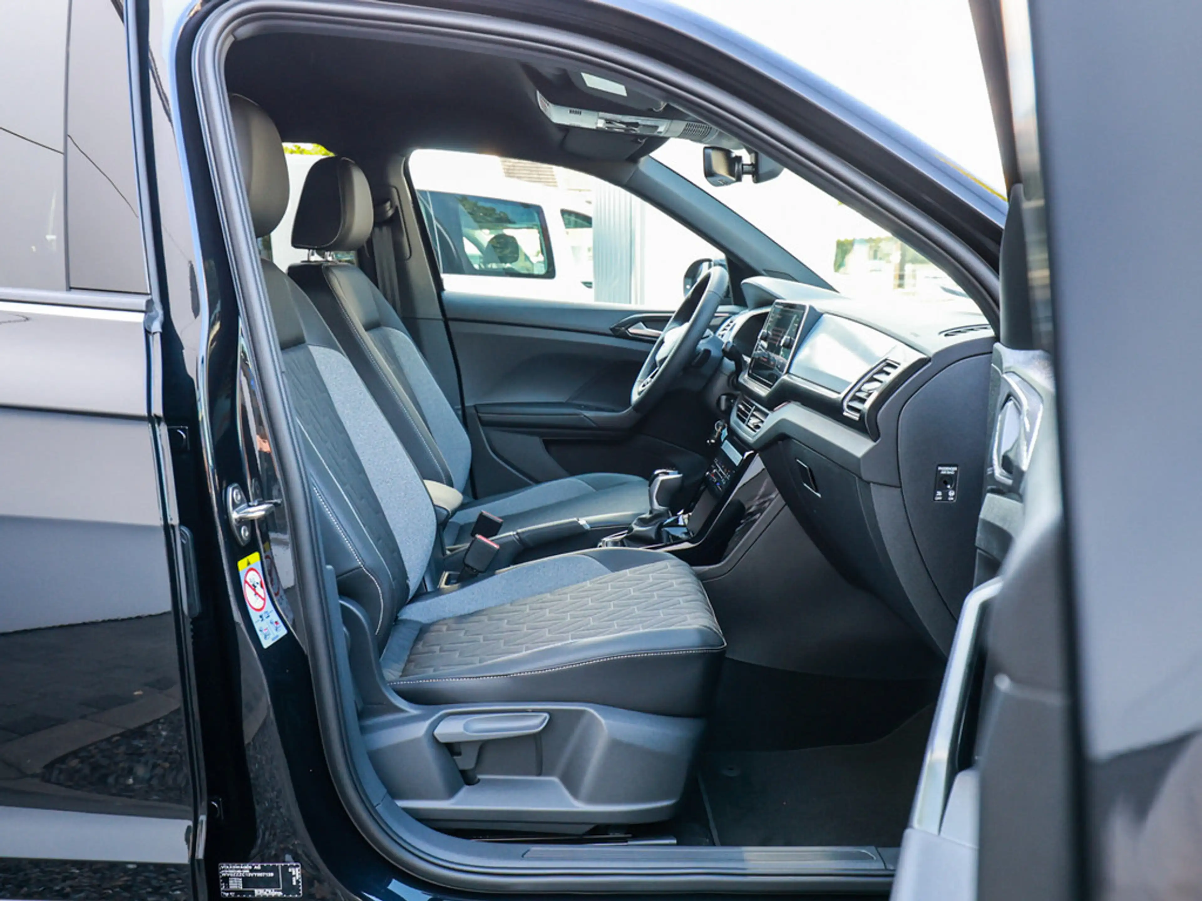 Volkswagen T-Cross Energy 1.0 TSI DSG AHK ACC LED NAVI — photo 4