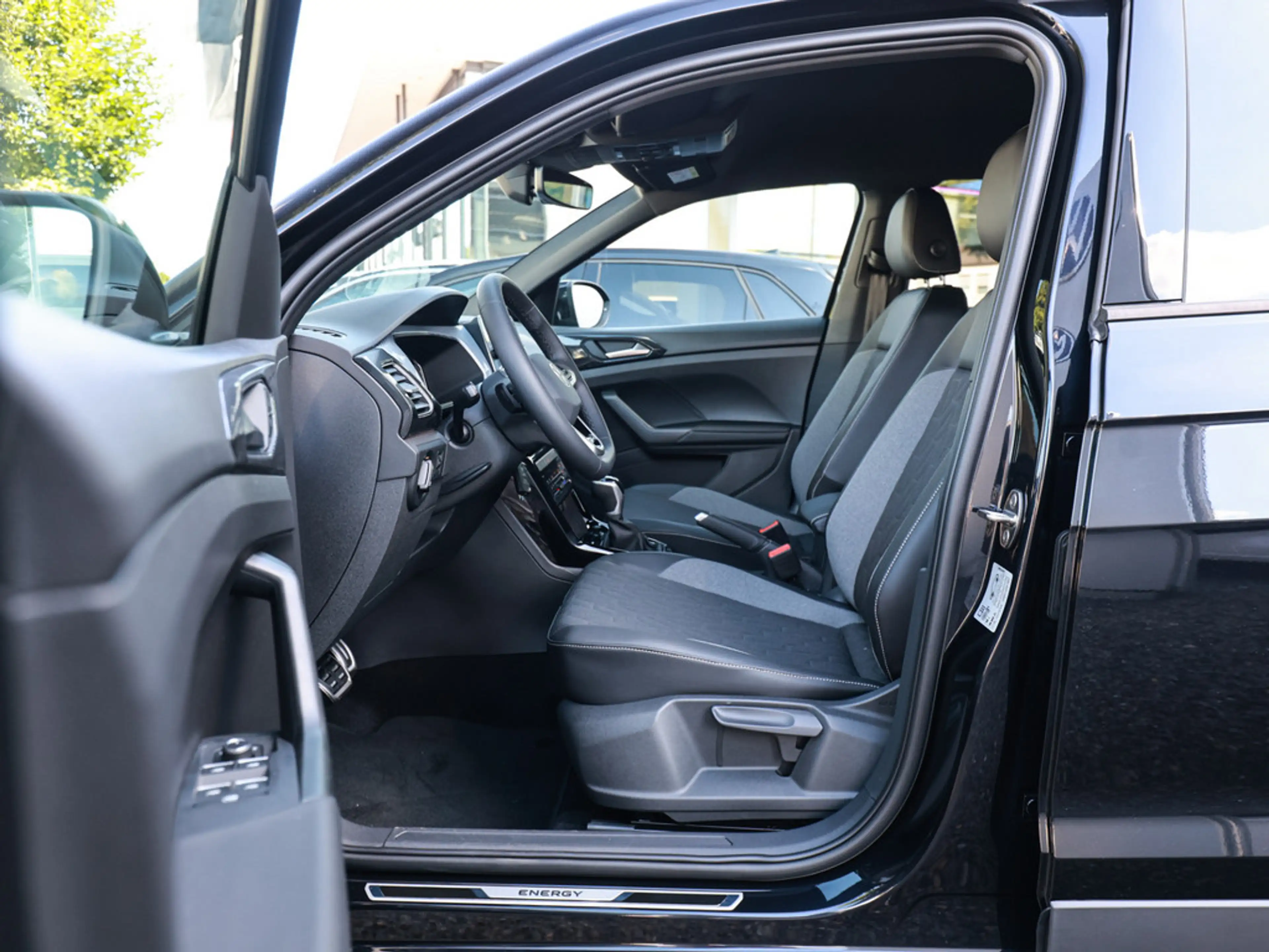 Volkswagen T-Cross Energy 1.0 TSI DSG AHK ACC LED NAVI — photo 12