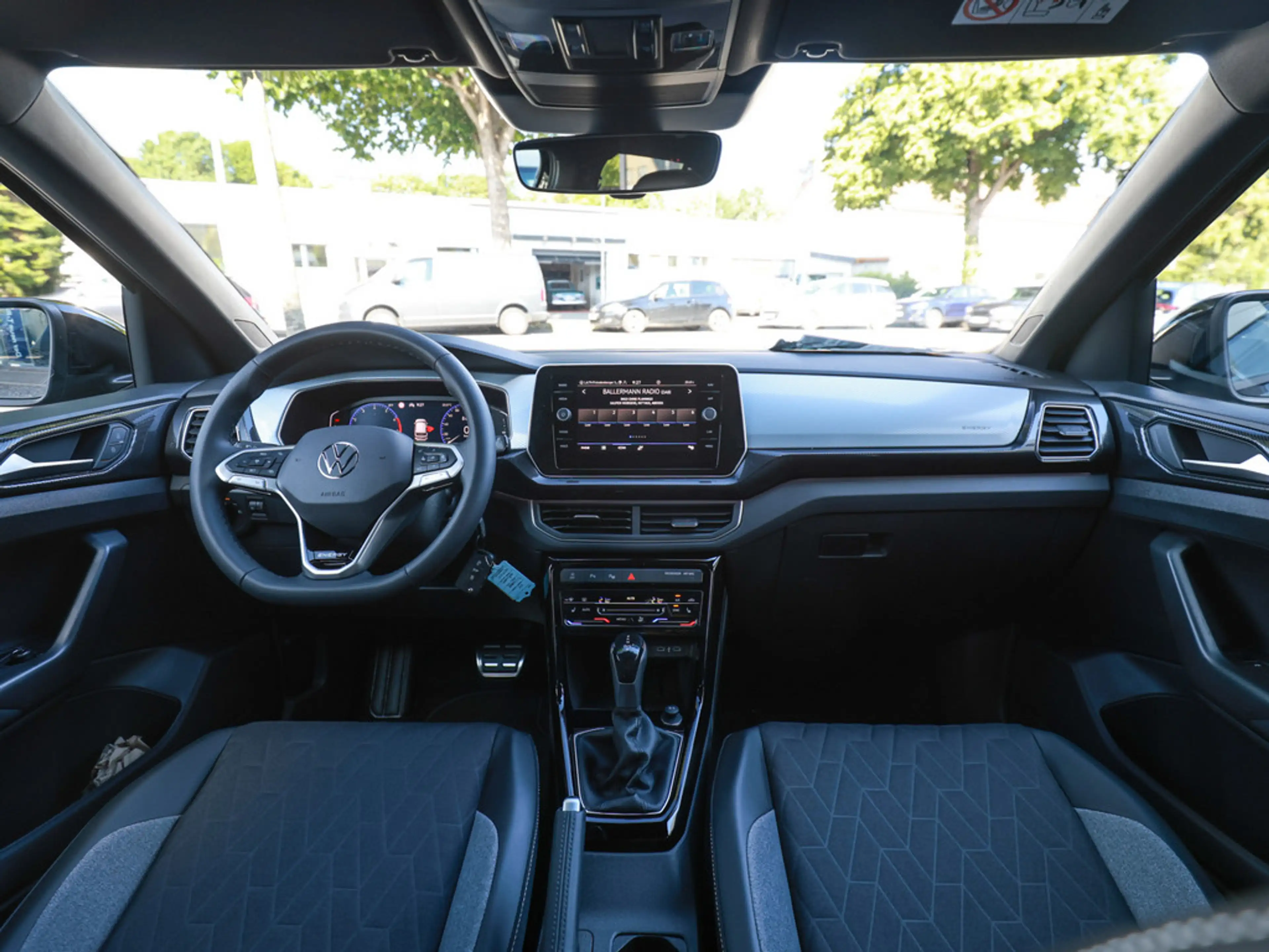 Volkswagen T-Cross Energy 1.0 TSI DSG AHK ACC LED NAVI — photo 10