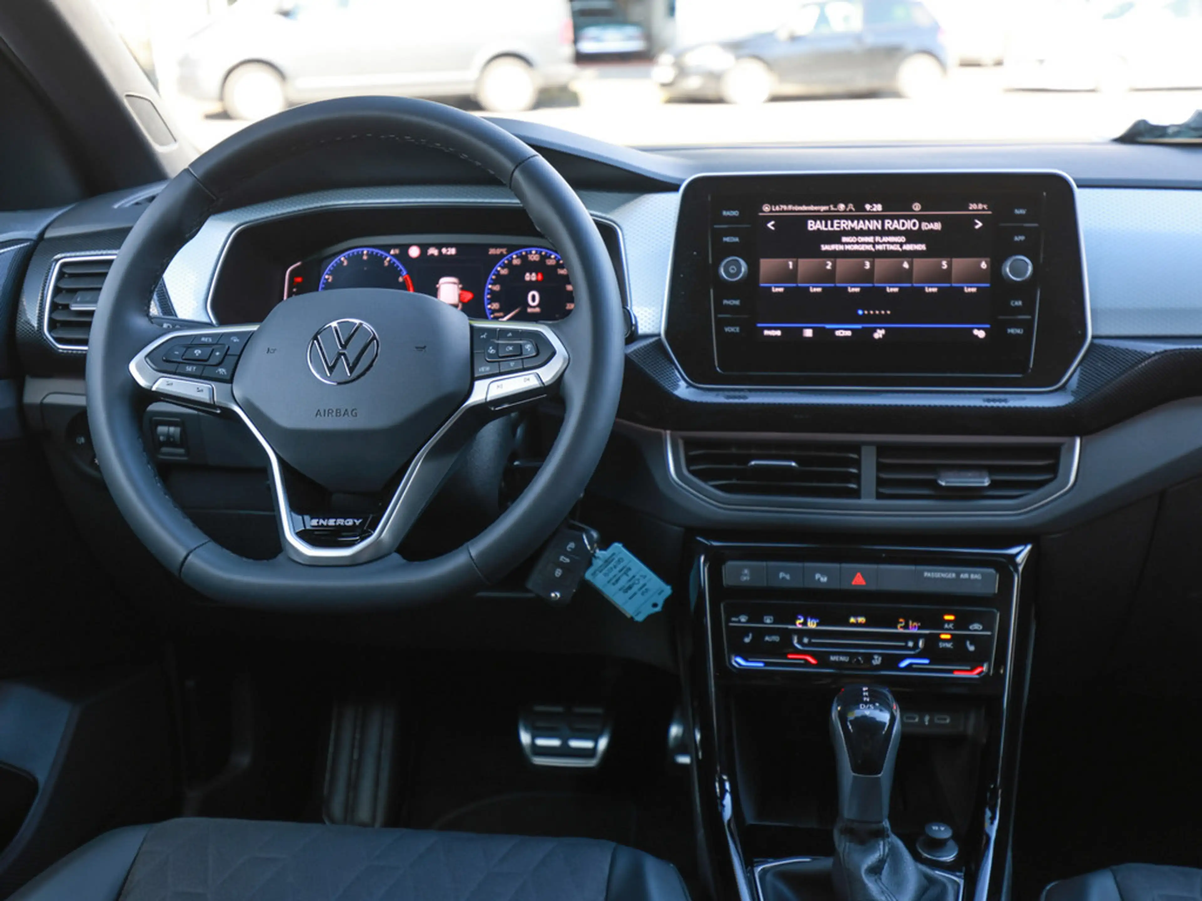 Volkswagen T-Cross Energy 1.0 TSI DSG AHK ACC LED NAVI — photo 11