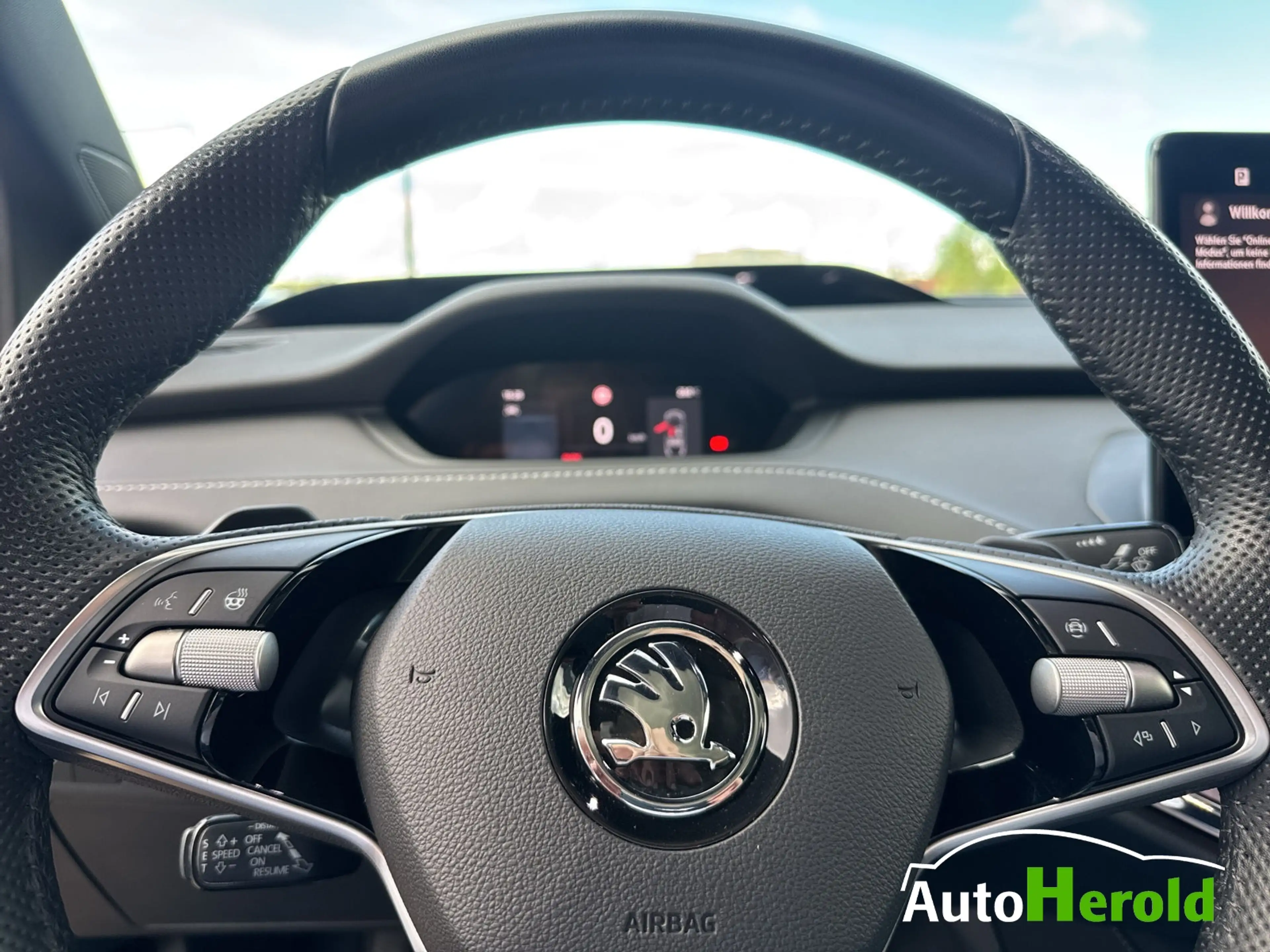 Skoda Enyaq Coupe RS 4x4 AHK Matrix LED — photo 13