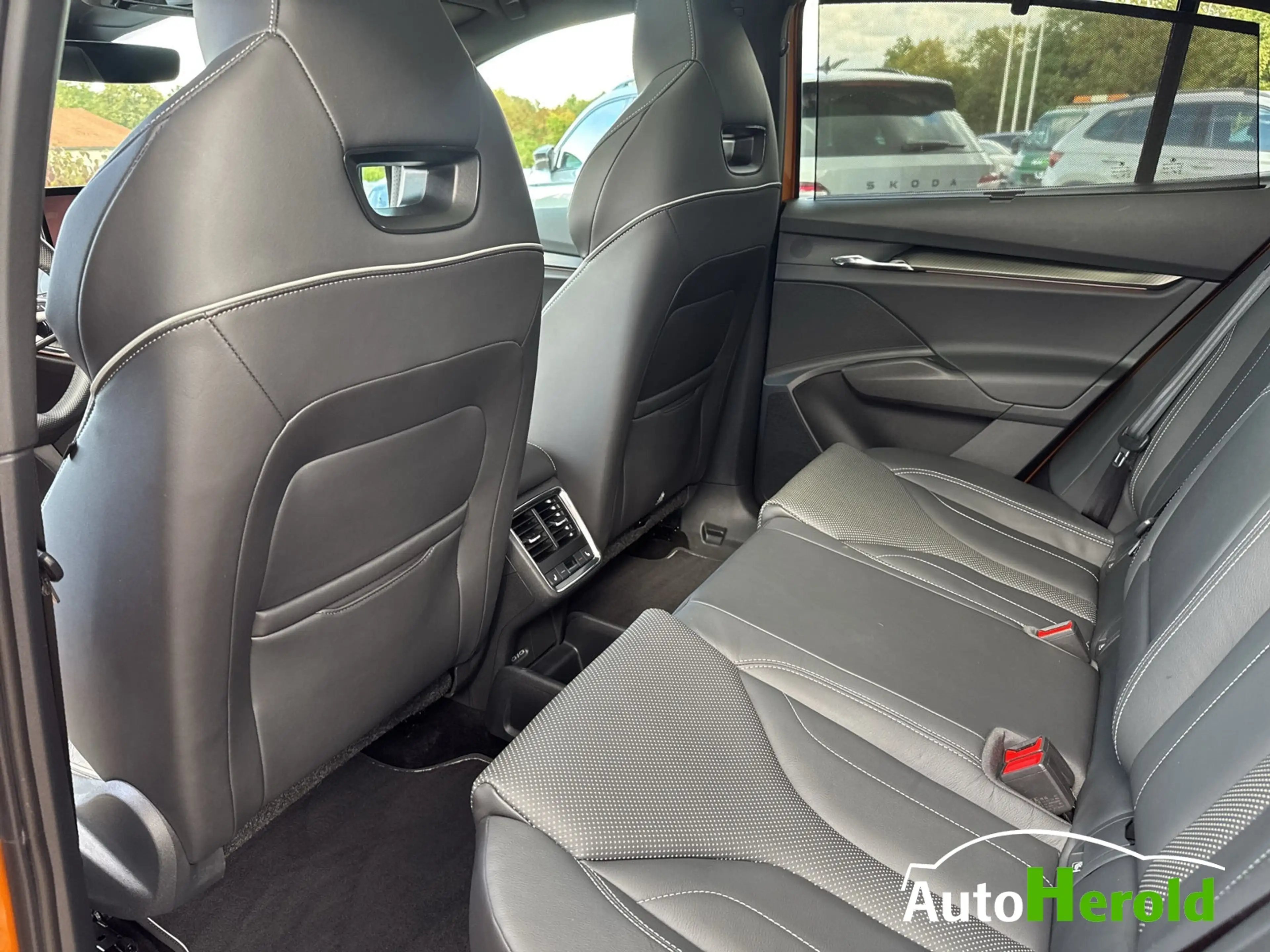 Skoda Enyaq Coupe RS 4x4 AHK Matrix LED — photo 12