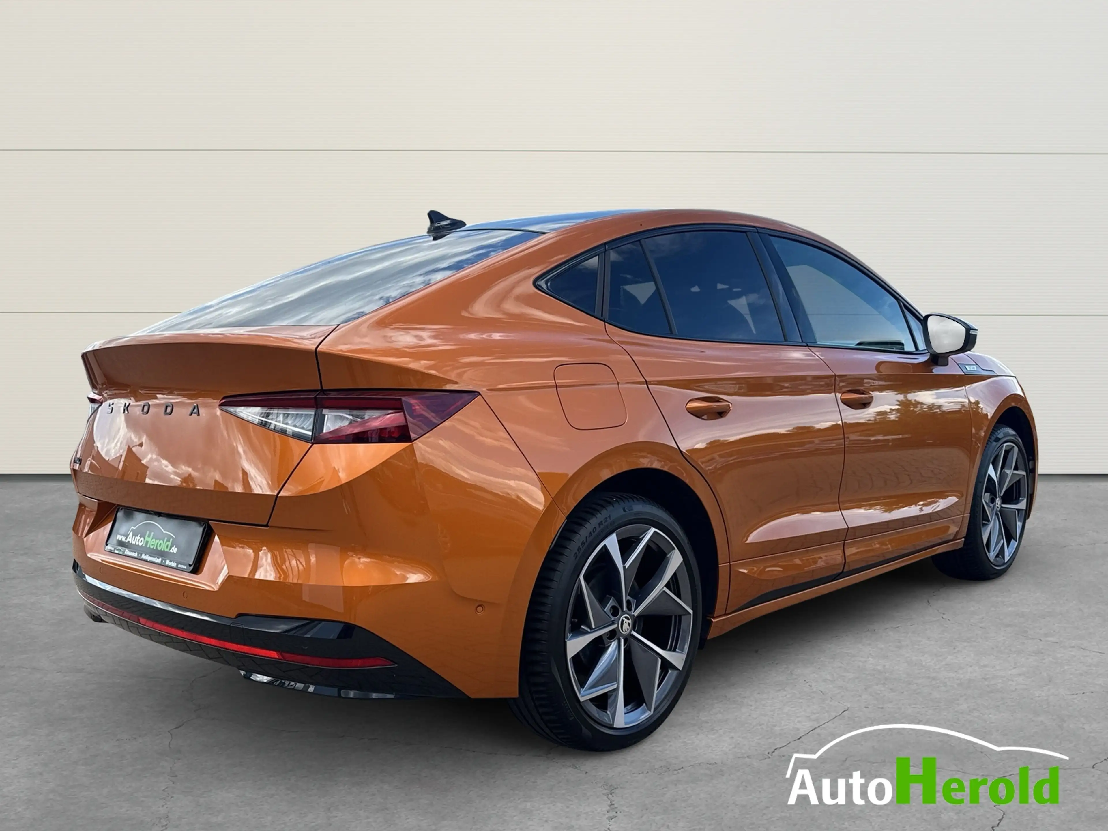 Skoda Enyaq Coupe RS 4x4 AHK Matrix LED — photo 8
