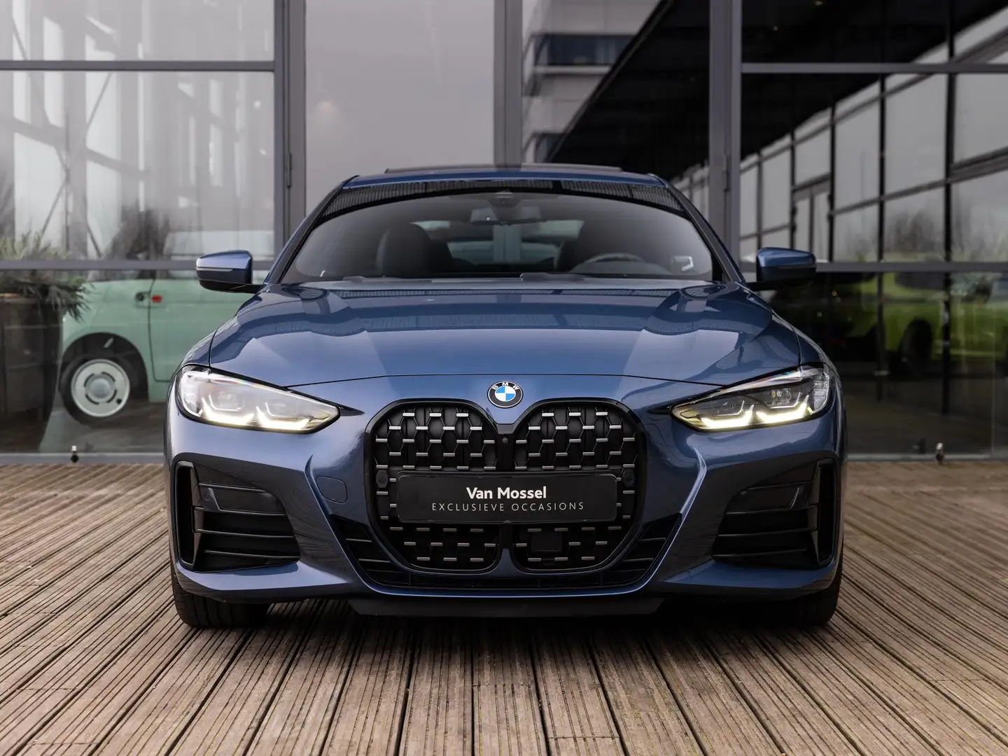 BMW 440 4-serie Coupé M440i xDrive | SCHUIF-KANTELDAK | 36 Blauw - 2