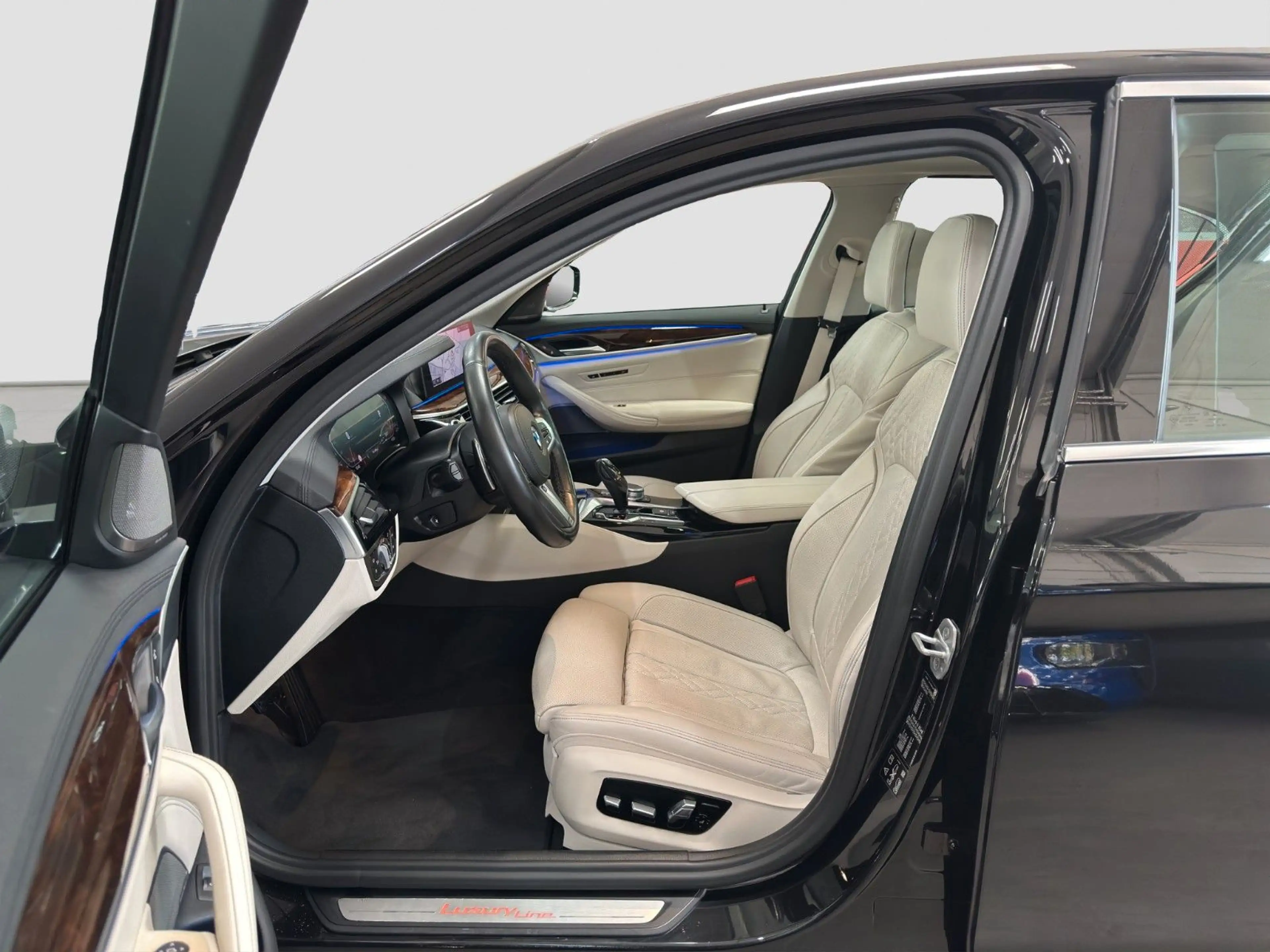 BMW 530 d xDr LC.PRO ACC MASSAGE H/K 360°STANDH HUD — photo 11