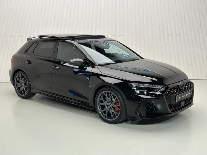Audi RS3 2026, foto 12