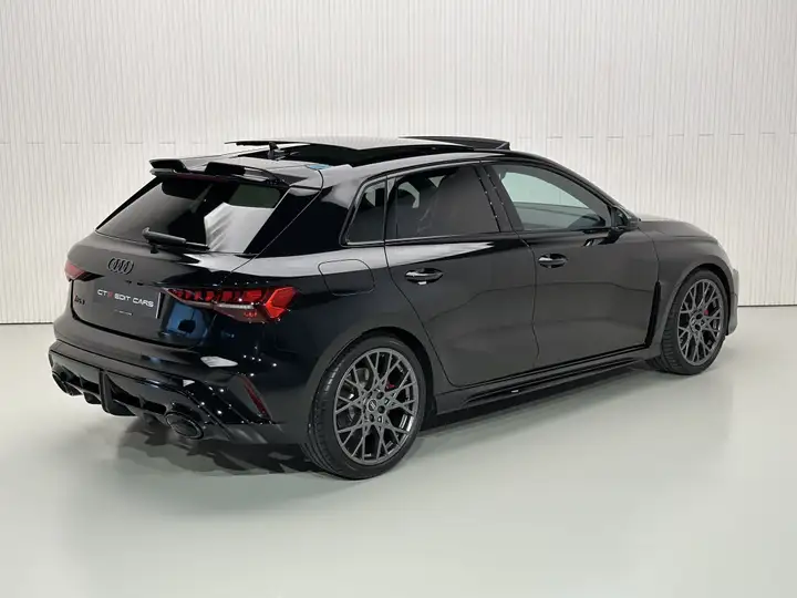 Audi RS3 2026, foto 13
