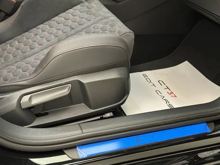 Audi RS3 2026, foto 36