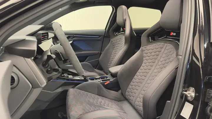 Audi RS3 2026, foto 28