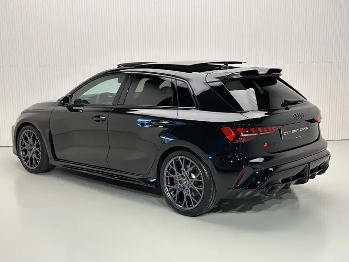 Audi RS3 2026, foto 15