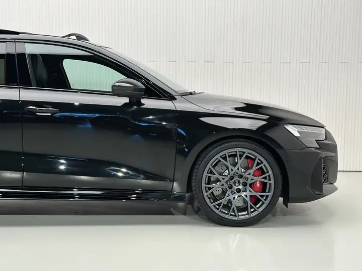 Audi RS3 2026, foto 8