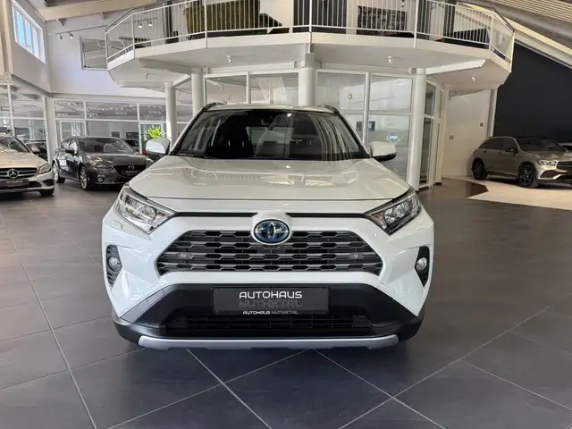 Toyota Rav4 view 2