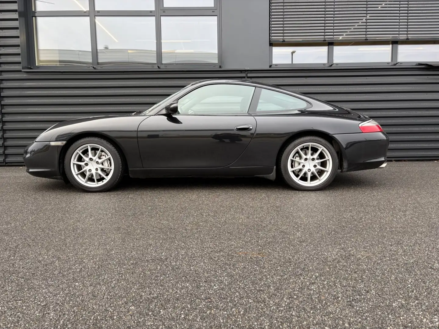 Porsche 996 Carrera 4 Coupé  Tiptronic-SD-BOSE-2.HAND Noir - 1