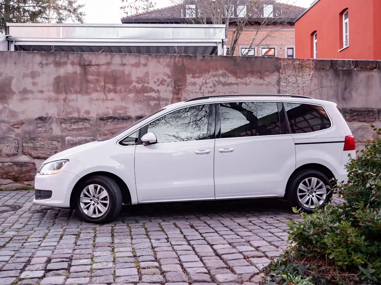 Volkswagen Sharan Comfortline BMT 1.Hand Weiß - 2