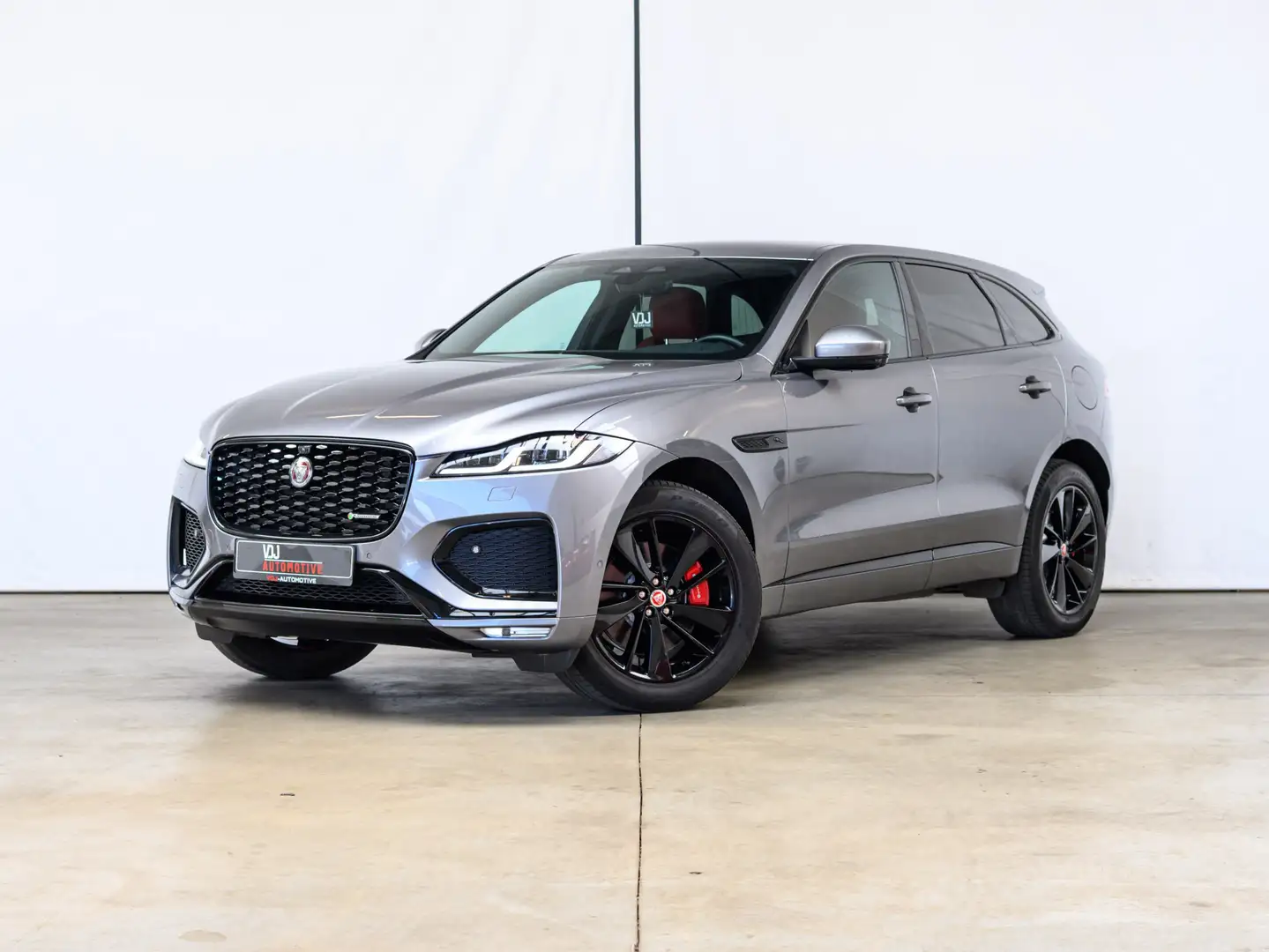Jaguar F-Pace 2.0 T PHEV AWD P400e R-Dynamic Black pack Grijs - 1