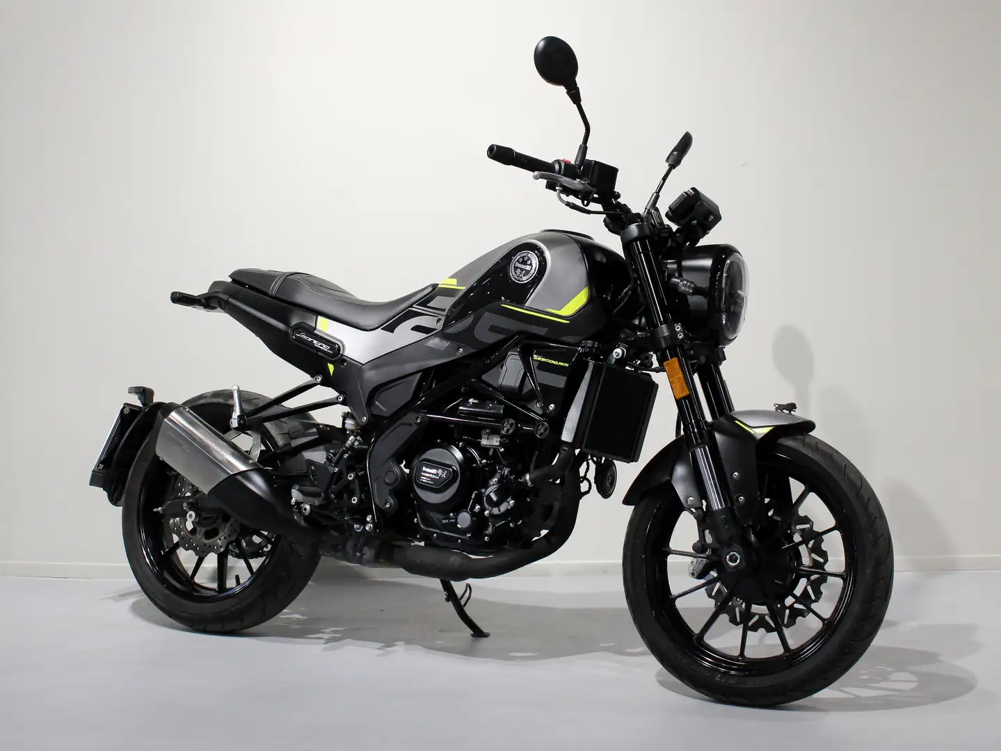 Benelli Leoncino 250 Bianco - 2