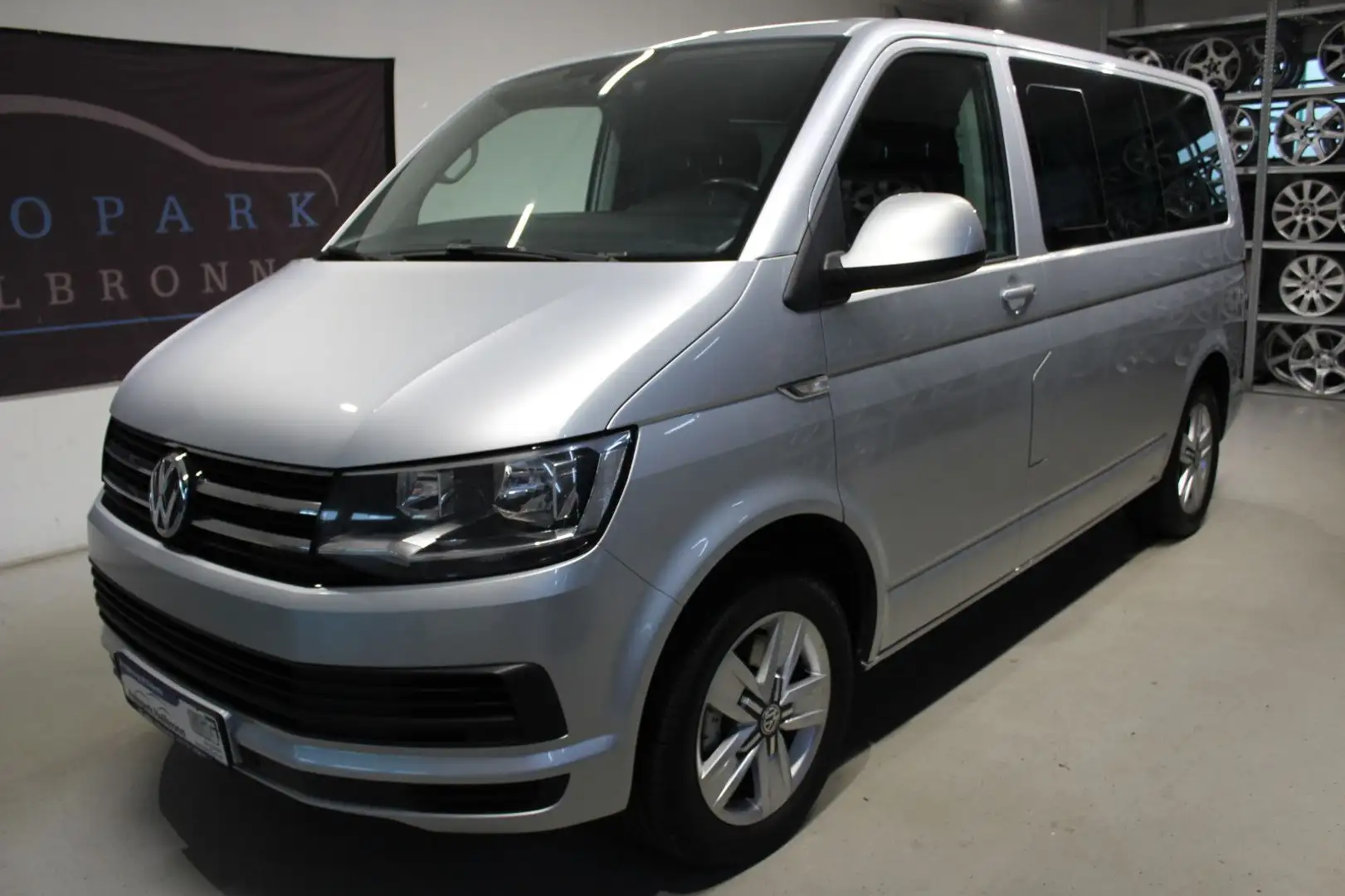 Volkswagen T6 Transporter T6 Multivan Bus Comfortline*Tiptronic*Navi*AHK* Argent - 1