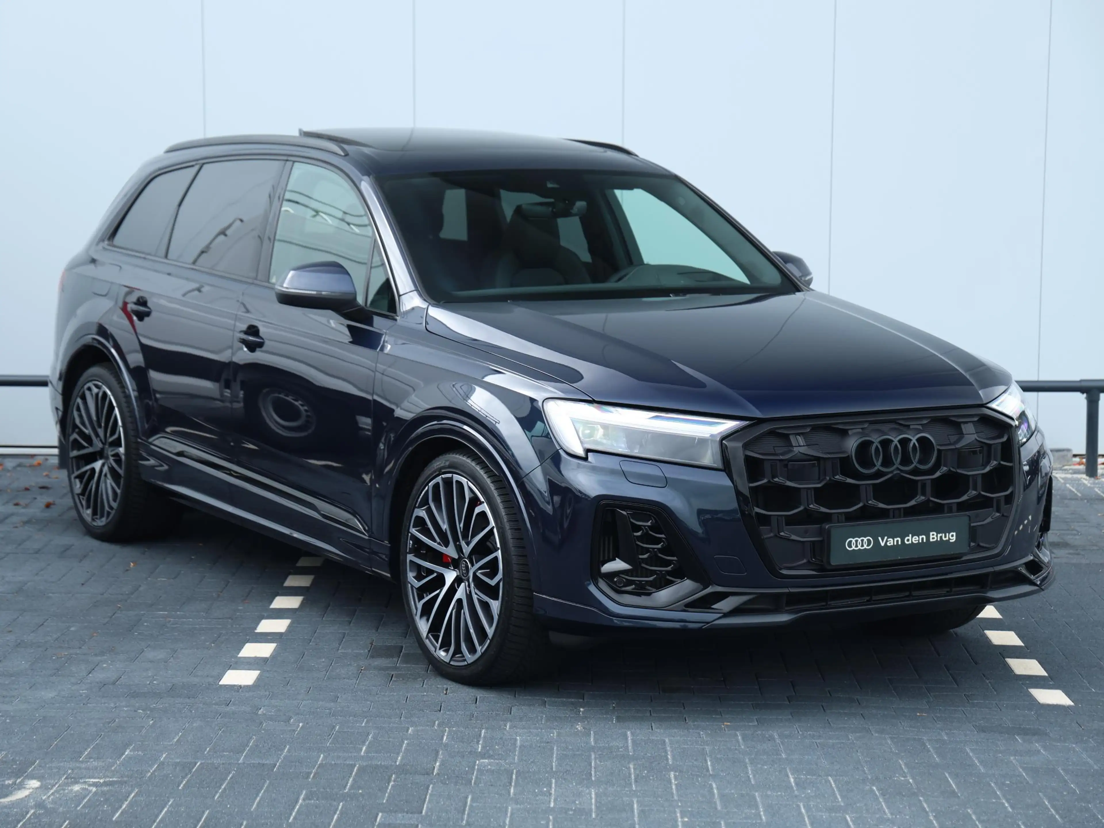 Audi Q7 55 TFSI e quattro Pro Line S | Vierwielbesturing | — photo 3