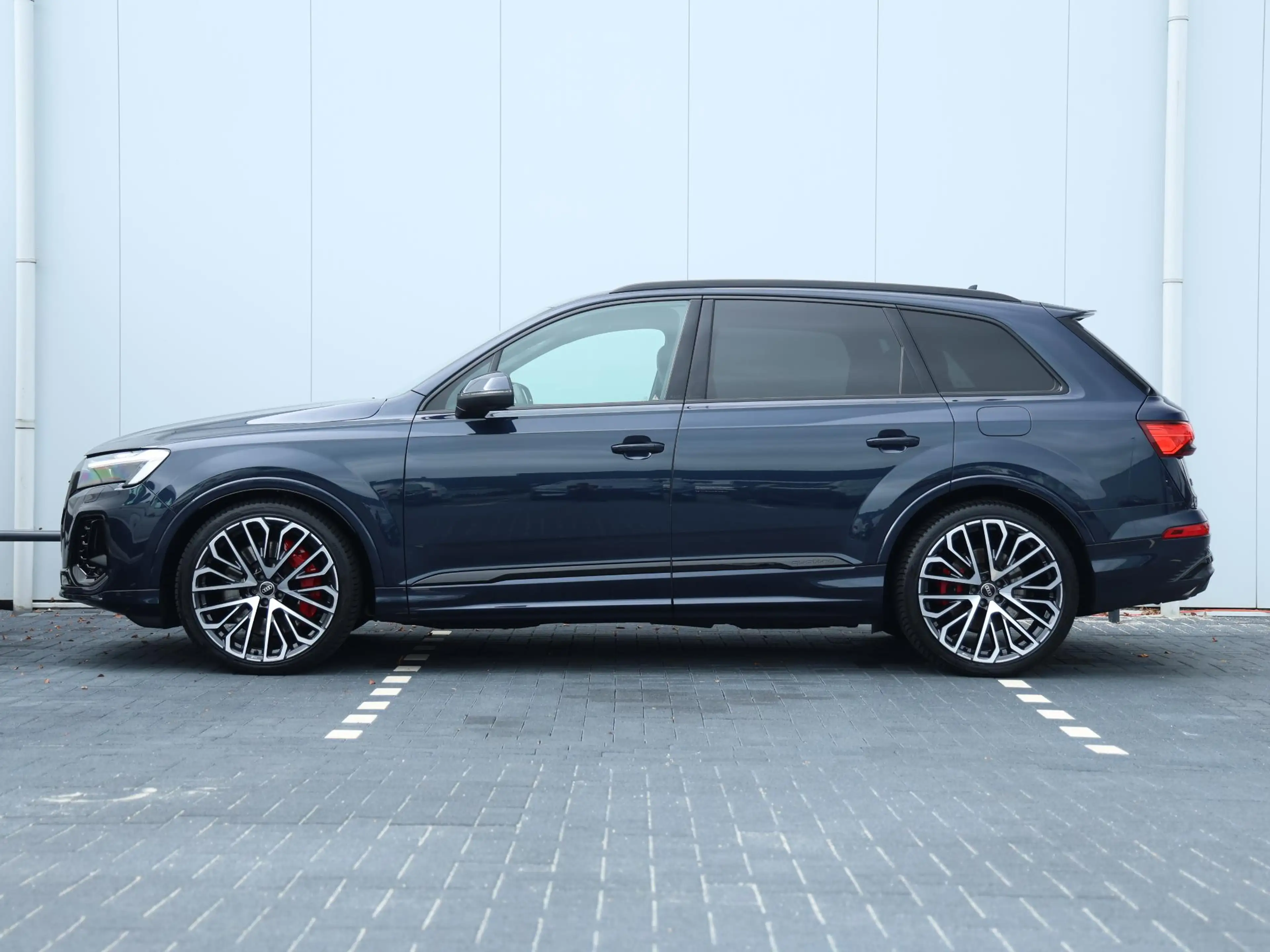Audi Q7 55 TFSI e quattro Pro Line S | Vierwielbesturing | — photo 11