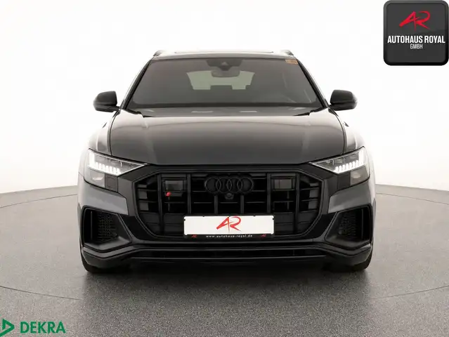 Audi SQ8 view 8