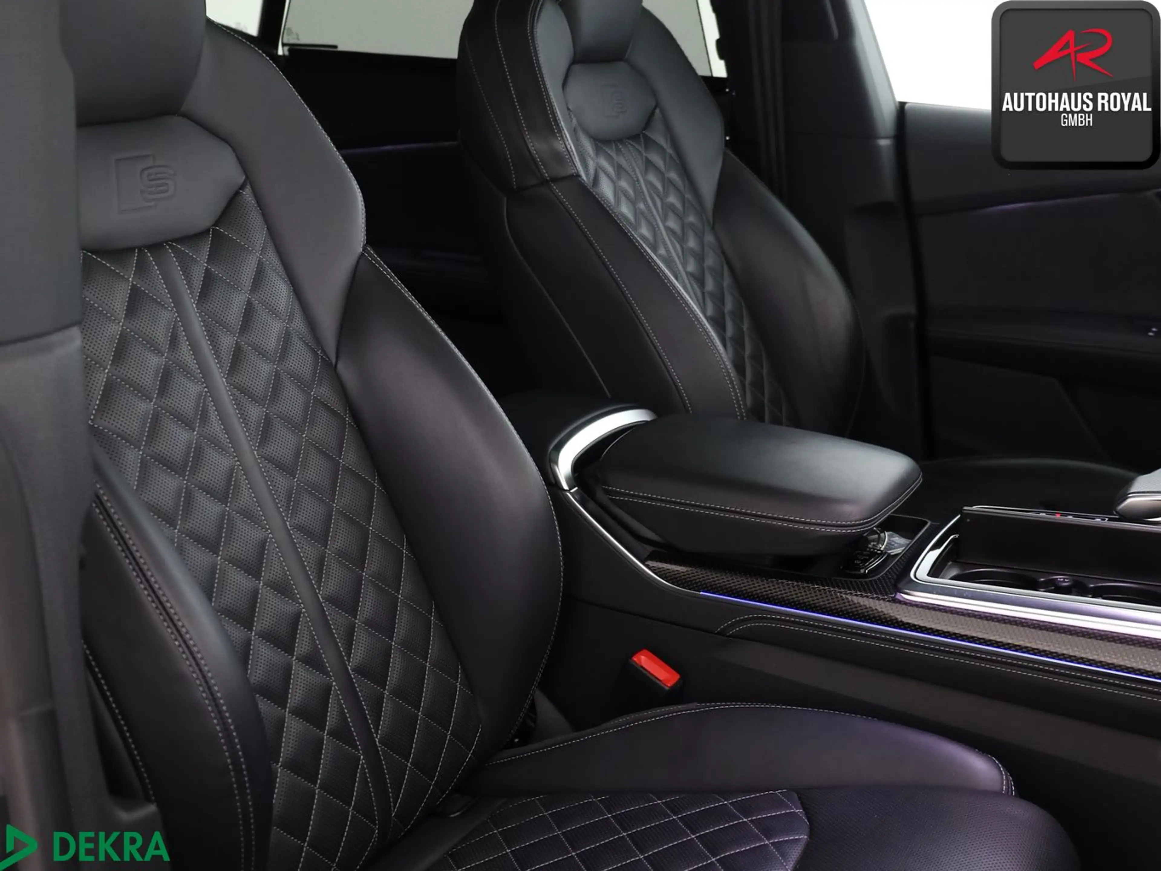 Audi SQ8 4.0 TFSI qu MASSAGE,RAUTEN,HUD,360GRAD,B+O — photo 10