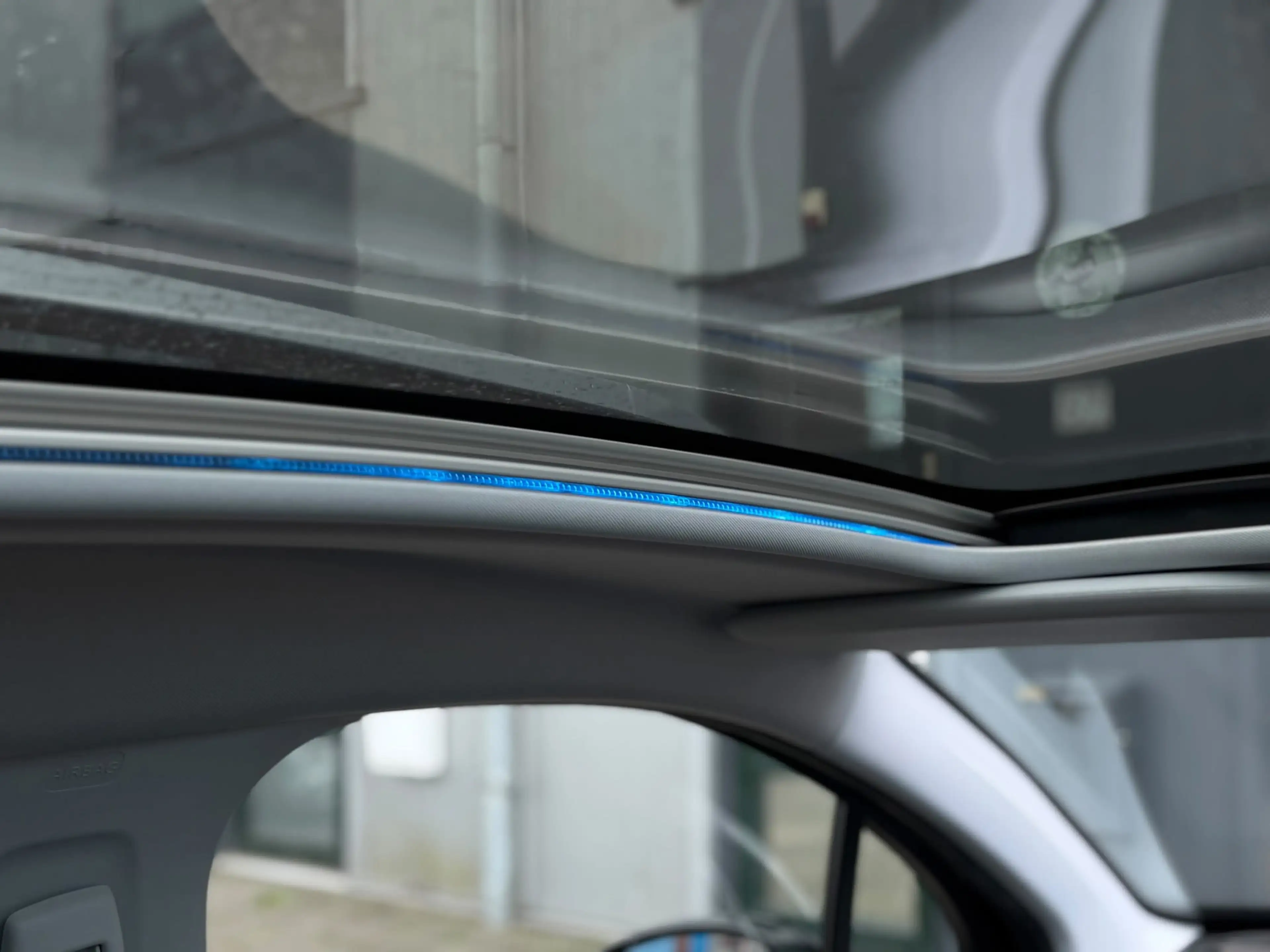 Peugeot 2008 1.2 PureTech Blue Lion PANO CRUISE AIRCO — photo 12