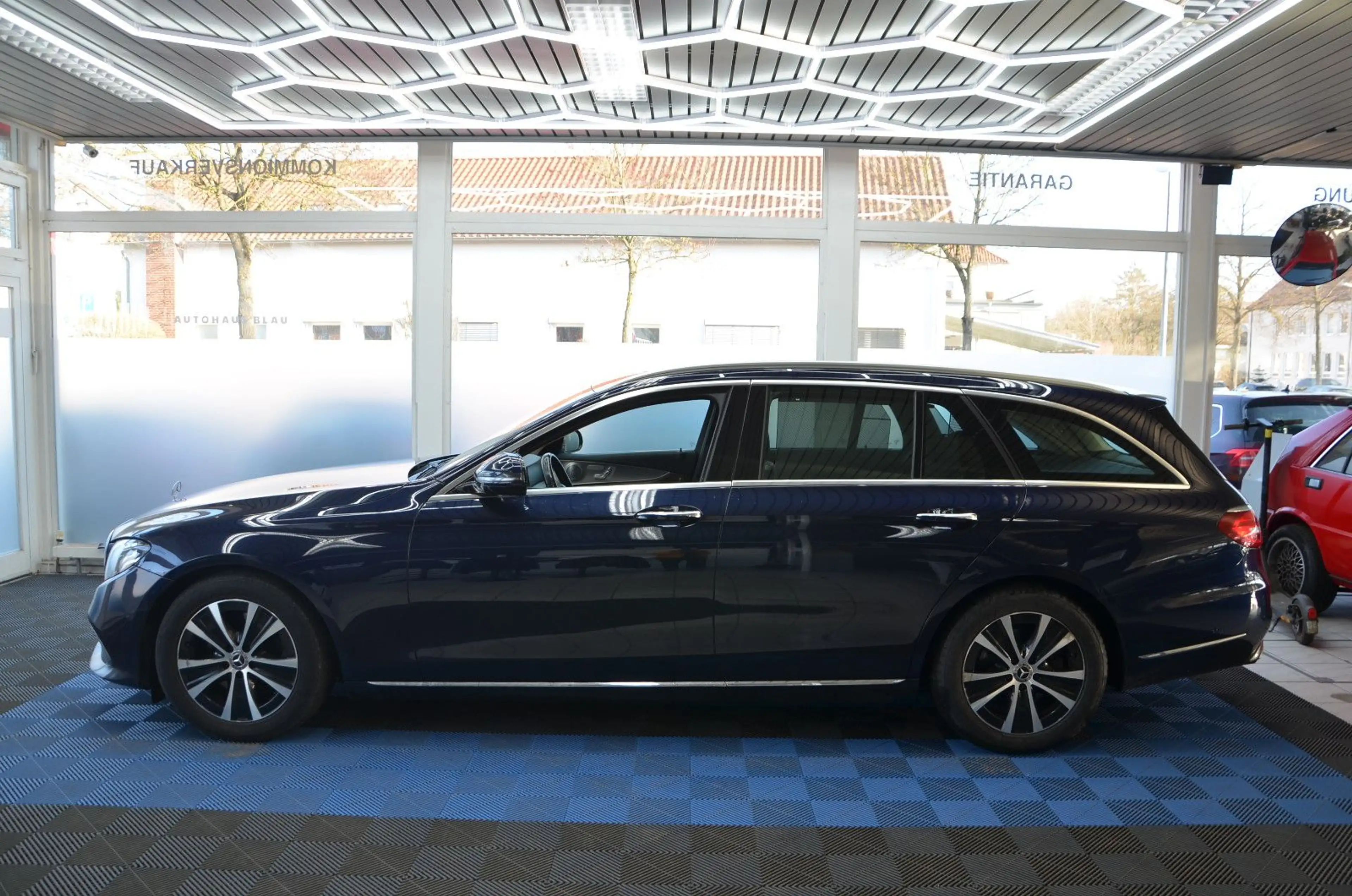 Mercedes-Benz E 220 d 4Matic *Exclusive*AHK*NAVI*KAMERA* — photo 7