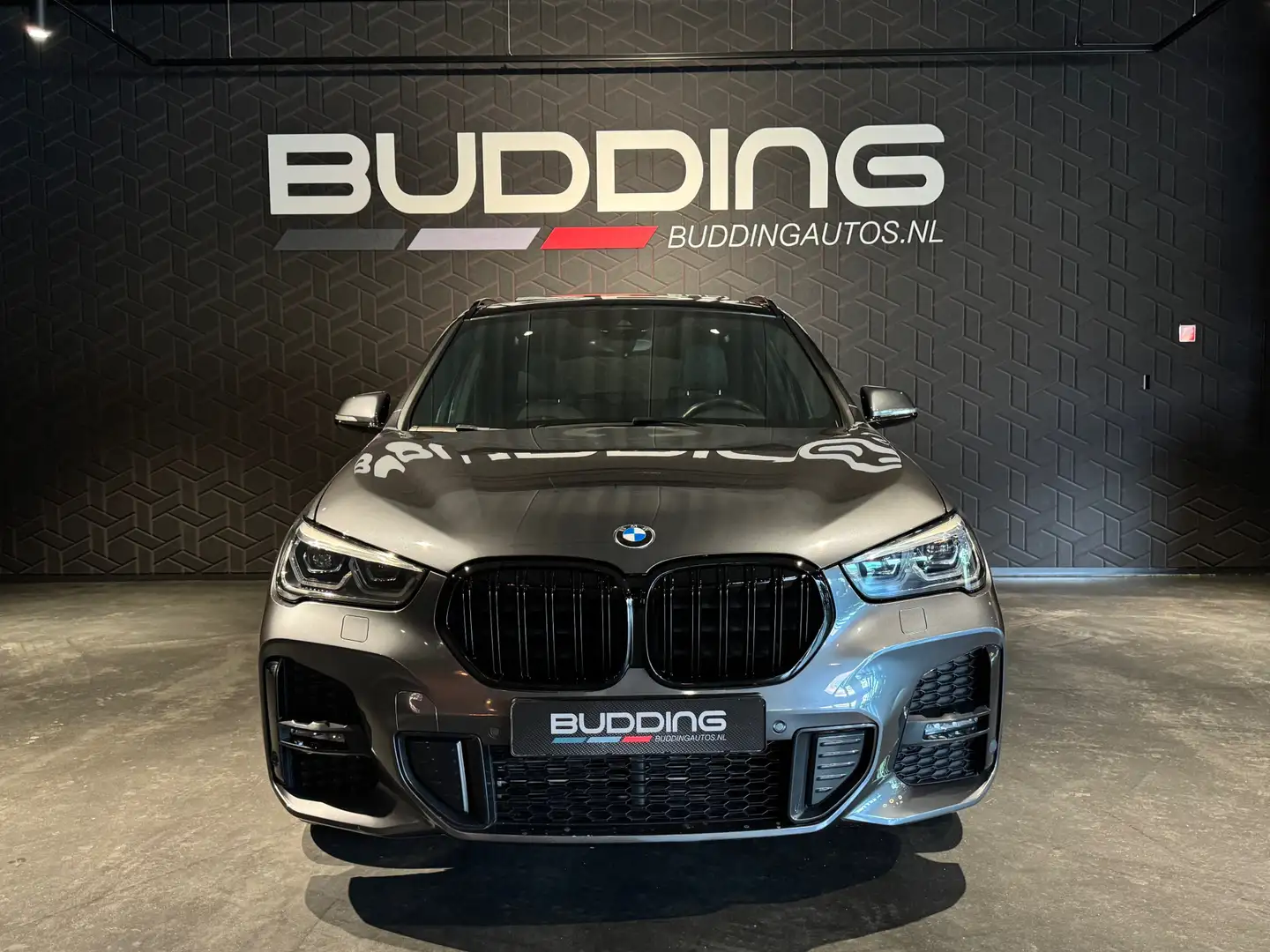 BMW X1 xDrive25e eDrive Ed | M-sport | Pano | Adap Cruise Gris - 2
