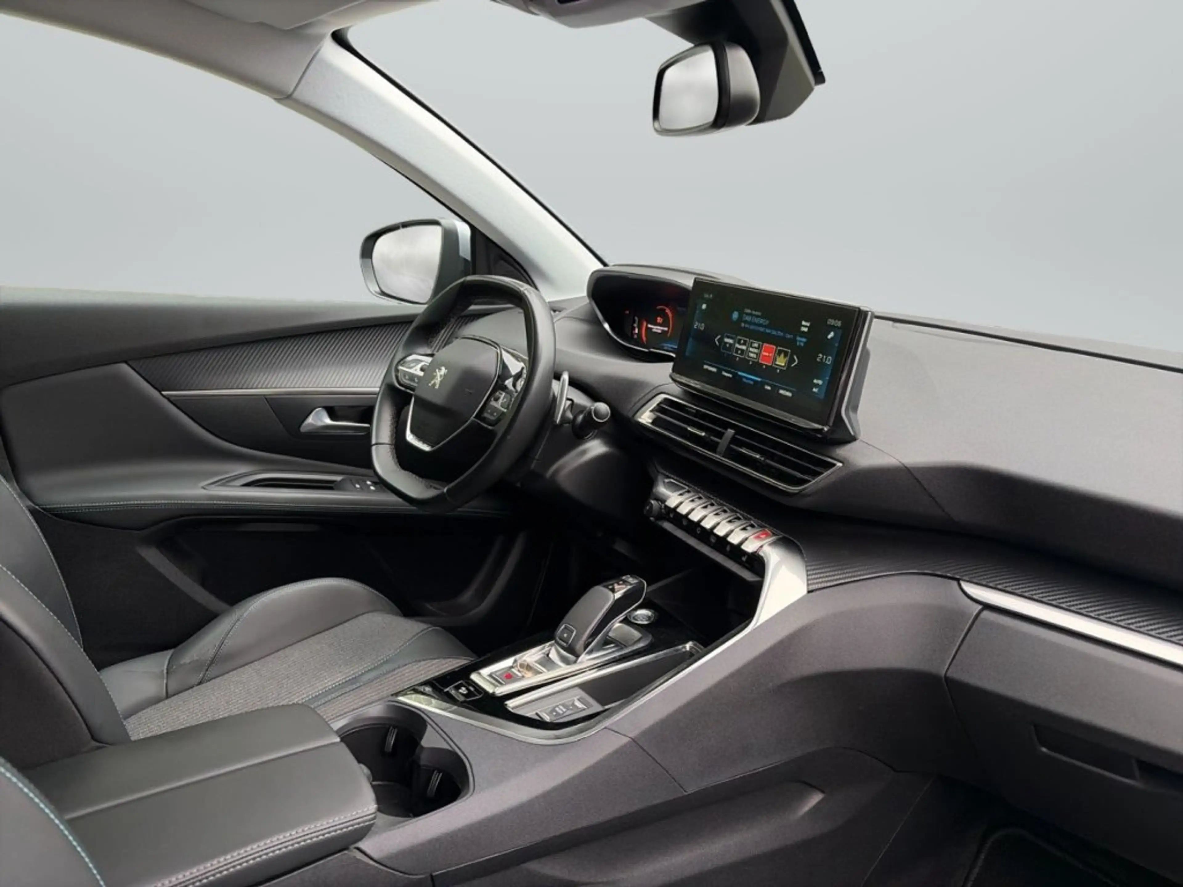 Peugeot 3008 Peugeot 3008 PureTech 130 EAT8 Allure — photo 3