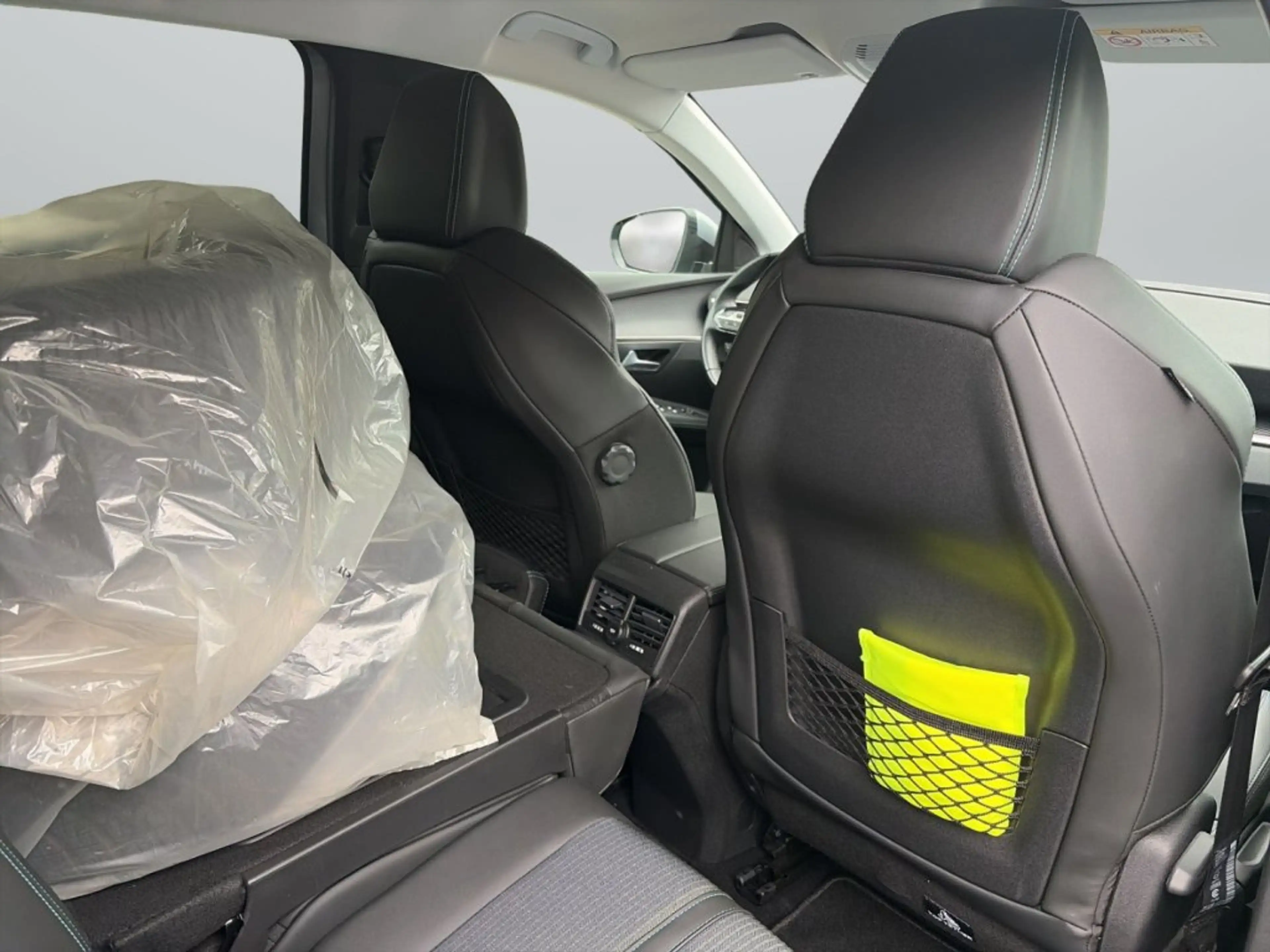Peugeot 3008 Peugeot 3008 PureTech 130 EAT8 Allure — photo 9