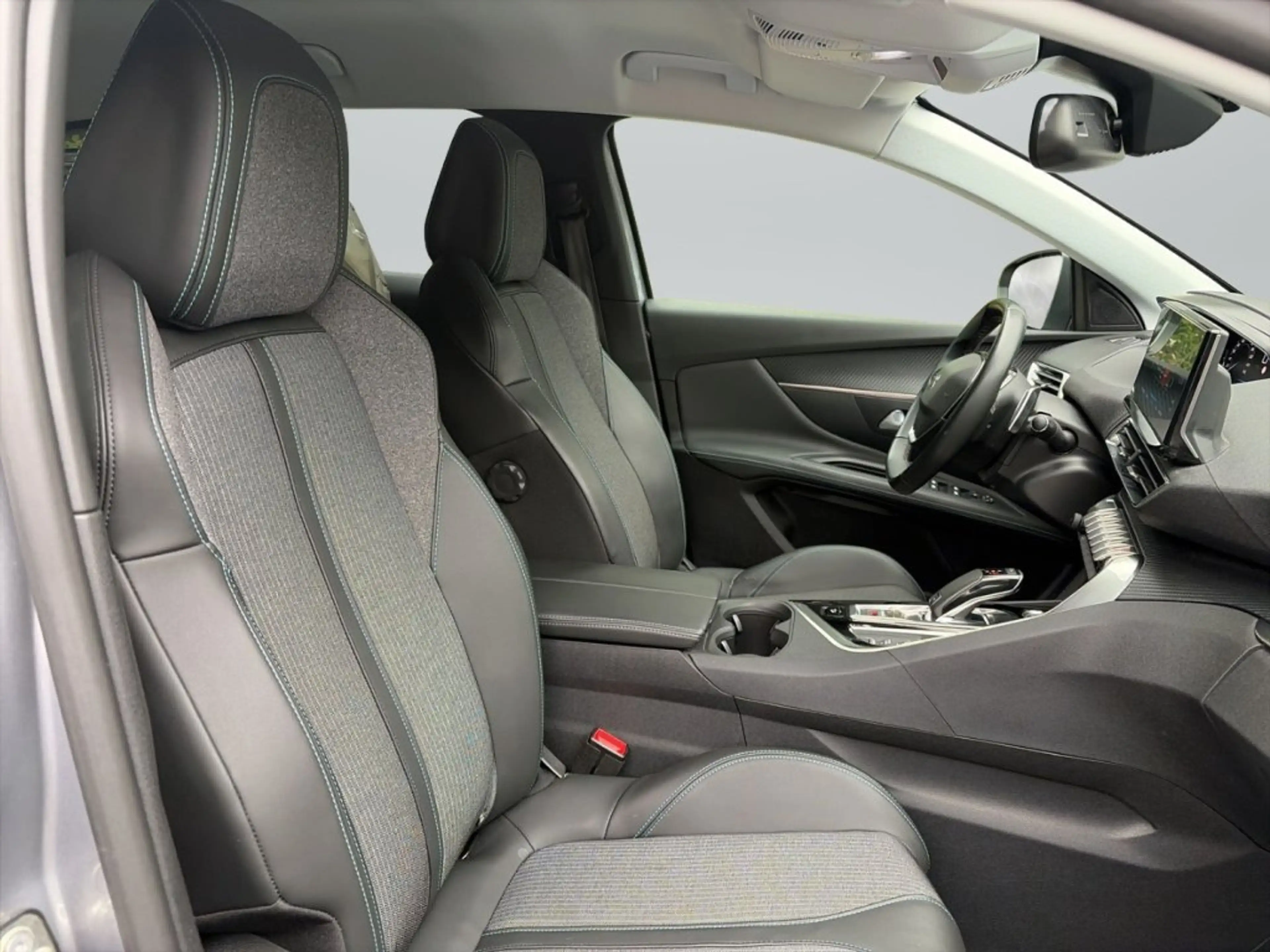 Peugeot 3008 Peugeot 3008 PureTech 130 EAT8 Allure — photo 8