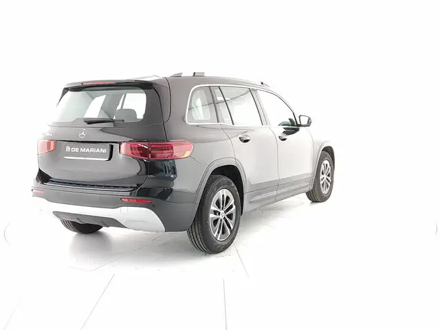 Mercedes-Benz GLB view 5