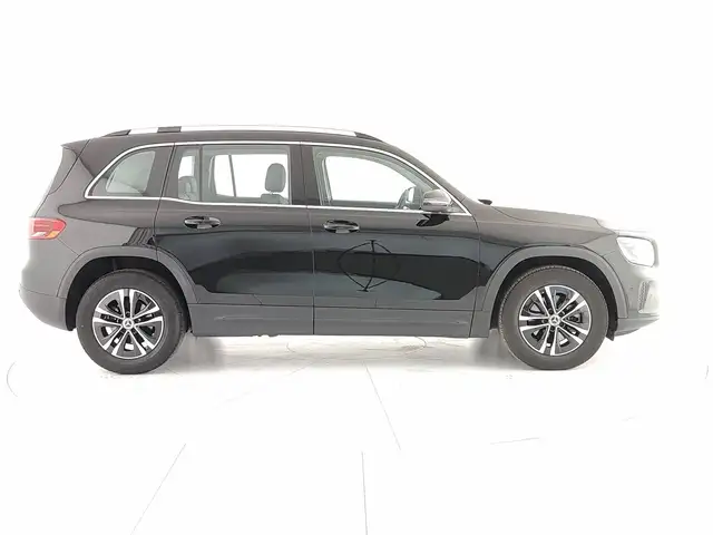 Mercedes-Benz GLB view 6