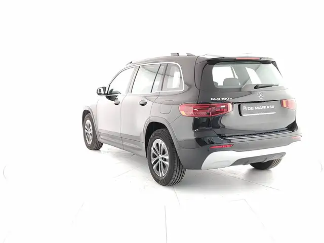 Mercedes-Benz GLB view 3