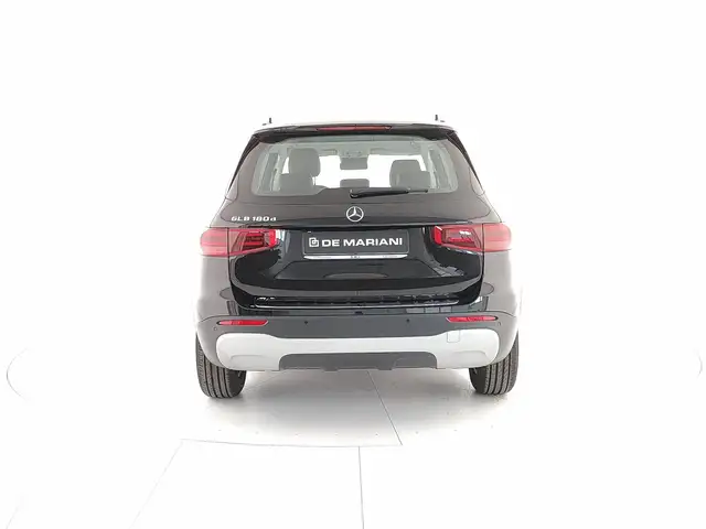 Mercedes-Benz GLB view 4