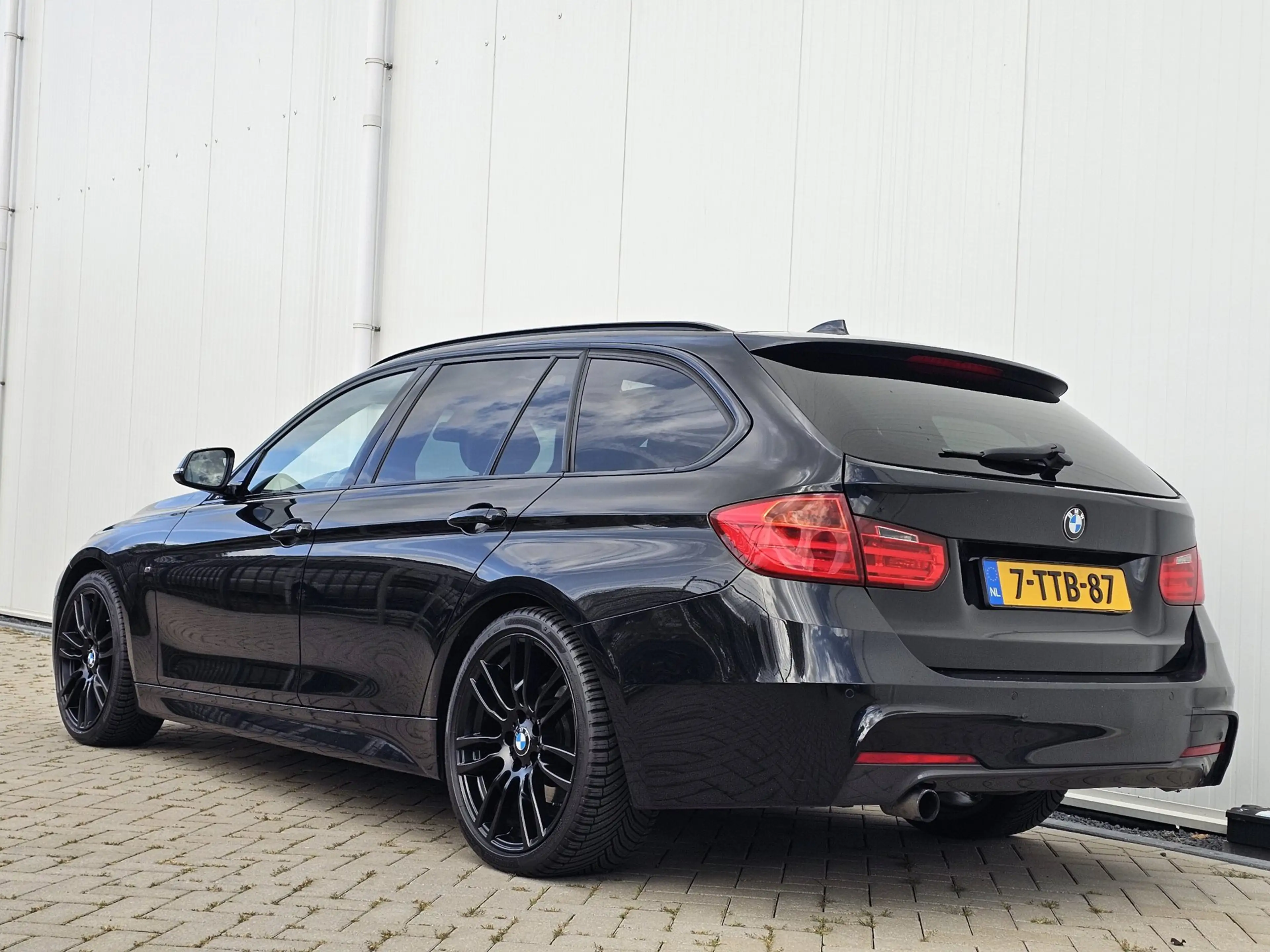 BMW 316 3-serie Touring 316i M-Pakket bj 2014 PANO|M-inter — photo 4