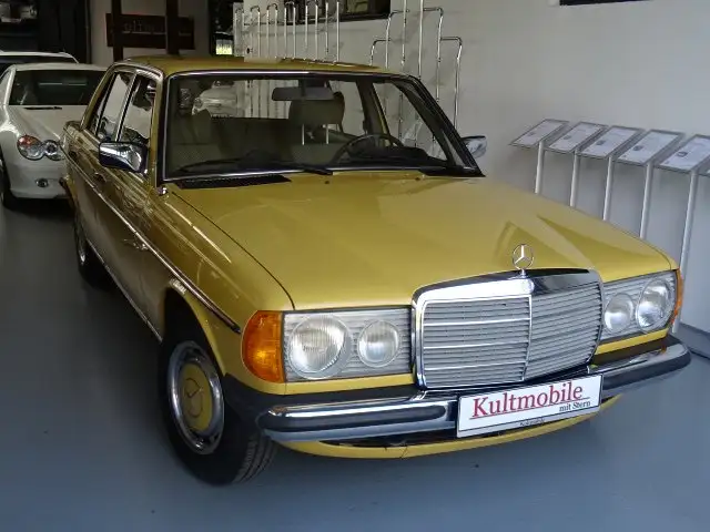 Mercedes-Benz 240 D