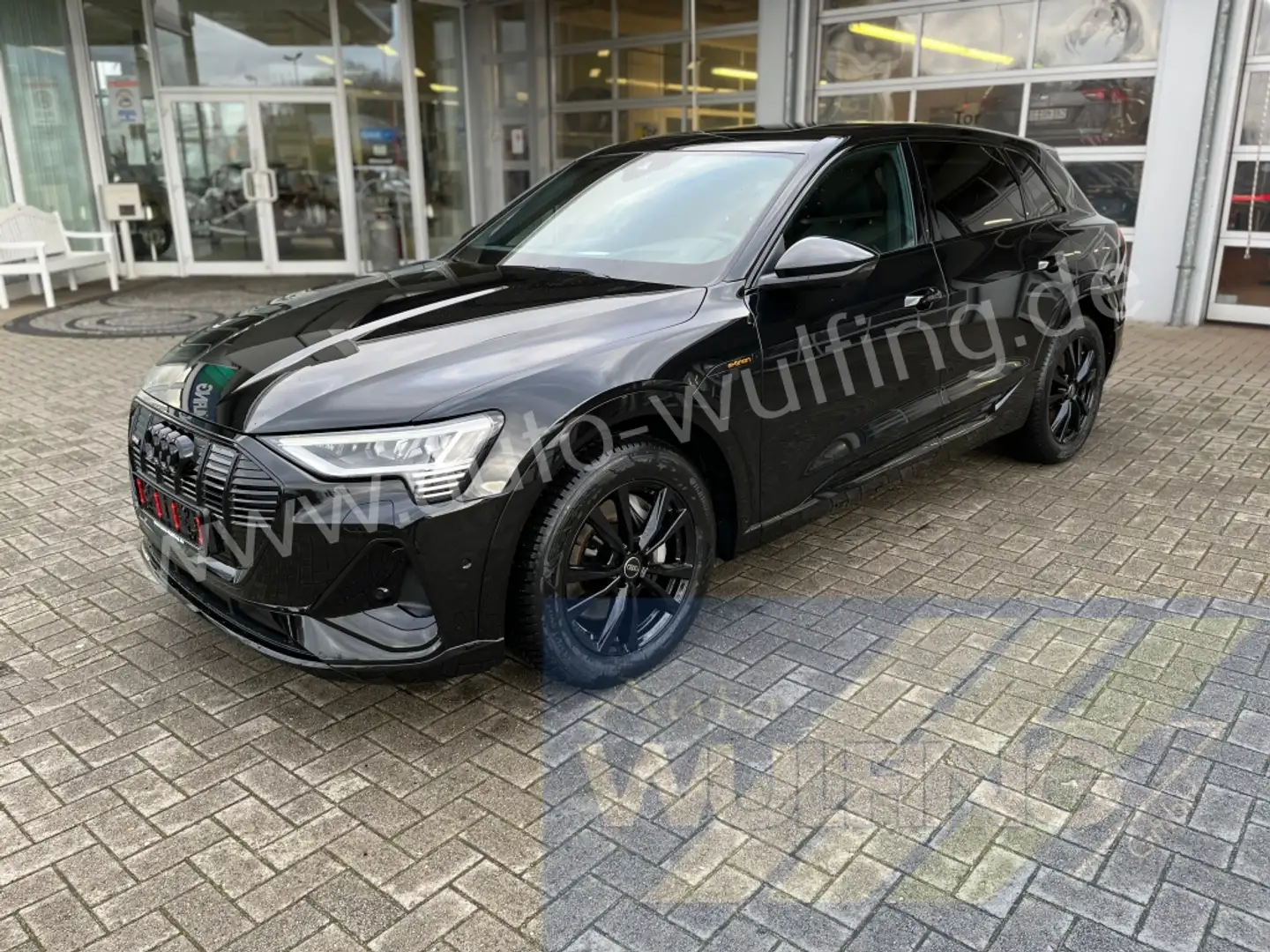 Audi e-tron S-Line Quattro Pano Matrix 21LM-Felgen Schwarz - 1