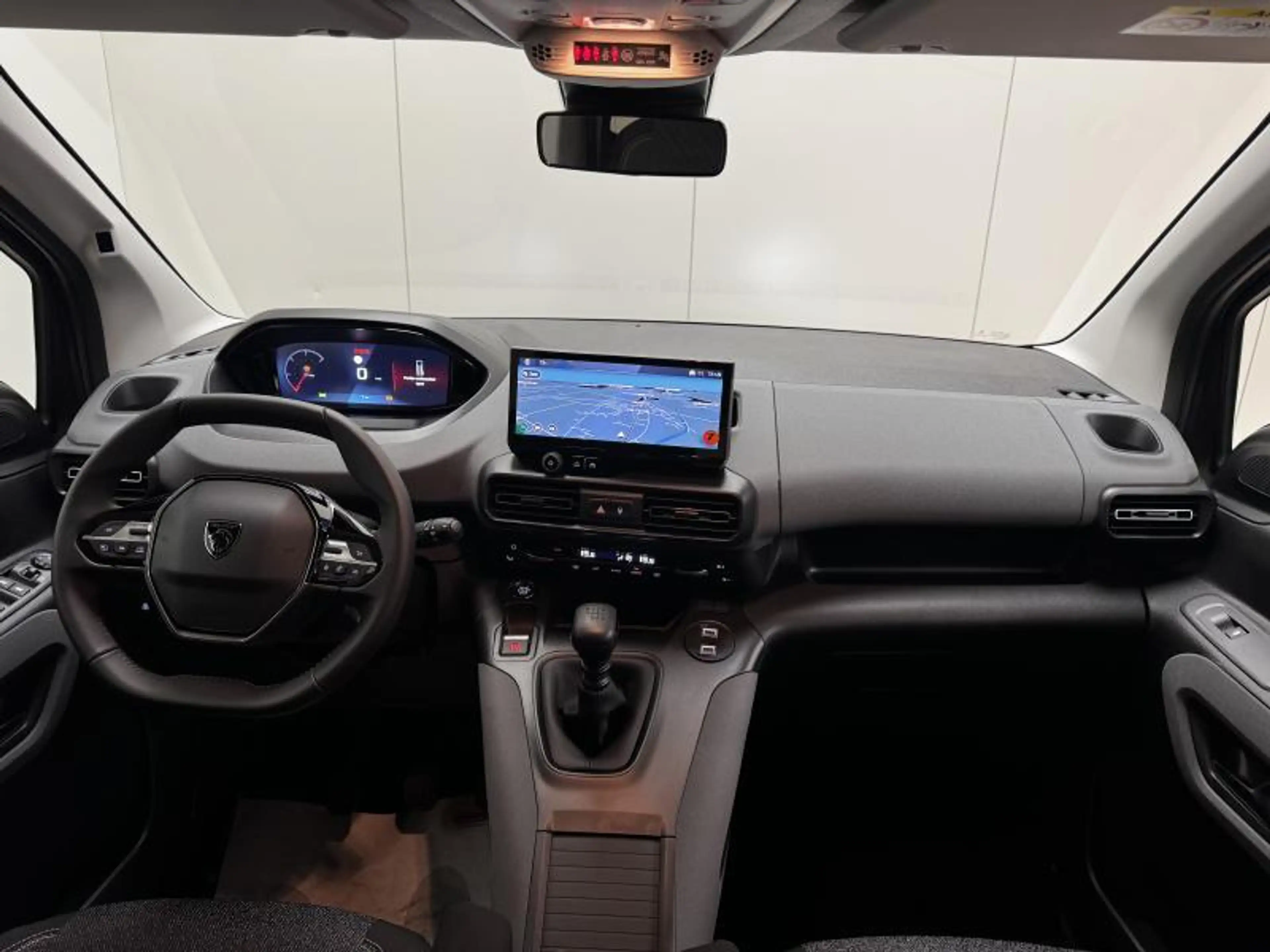 Peugeot Rifter 1.2 TURBO Allure S&S 8jr GARANTIE! LED|GPS|PDC|CRU — photo 12