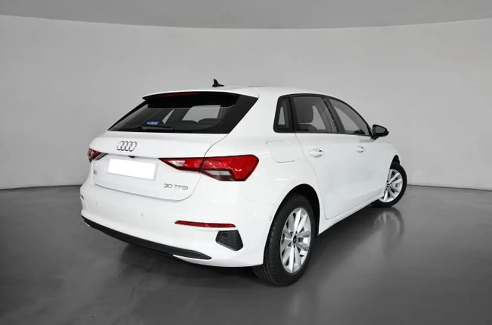 Audi A3 Sportback Edition 30 TFSI 81 kW (110 CV) Blanco - 2