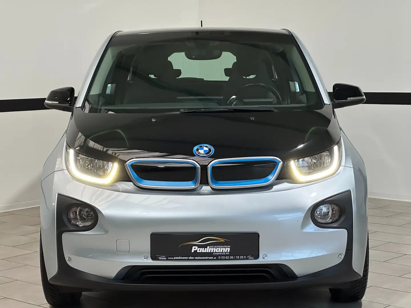 BMW i3 i3 (60 Ah) Navi*Klimaaut.*Sitzheizung*PDC*2.Hand Silber - 2