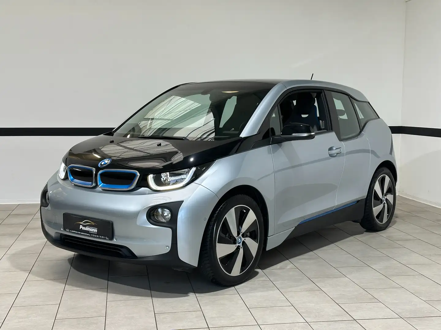 BMW i3 i3 (60 Ah) Navi*Klimaaut.*Sitzheizung*PDC*2.Hand Silber - 1