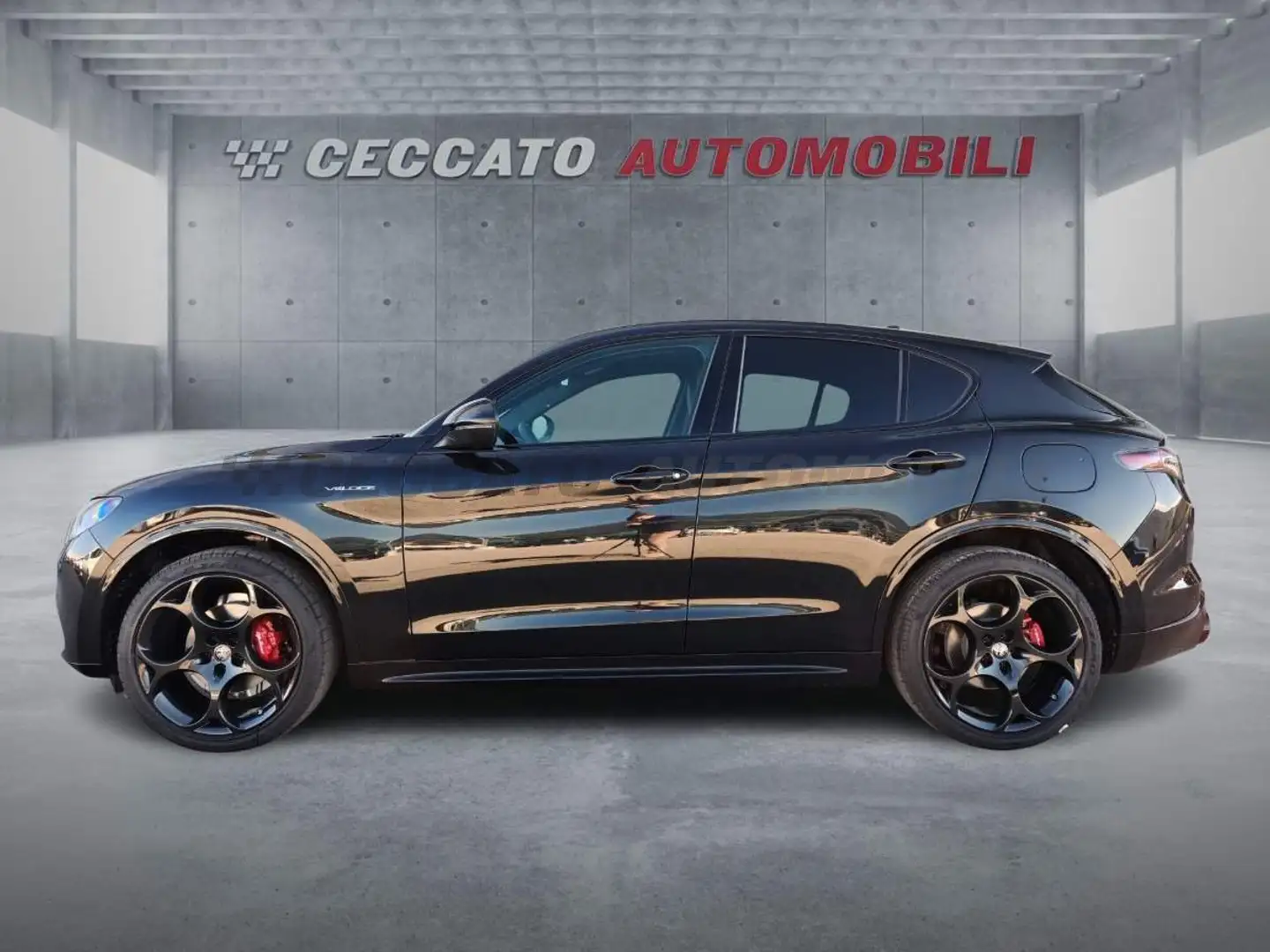 Alfa Romeo Stelvio Stelvio 2.0 t Veloce Q4 280cv auto Zwart - 2