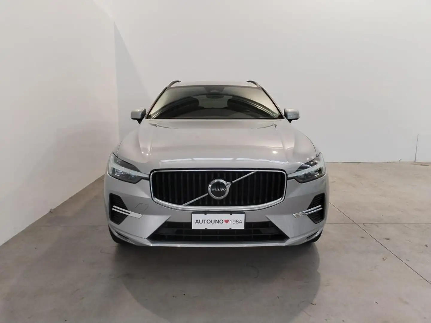 Volvo XC60 2.0 b4 Core auto Gris - 2