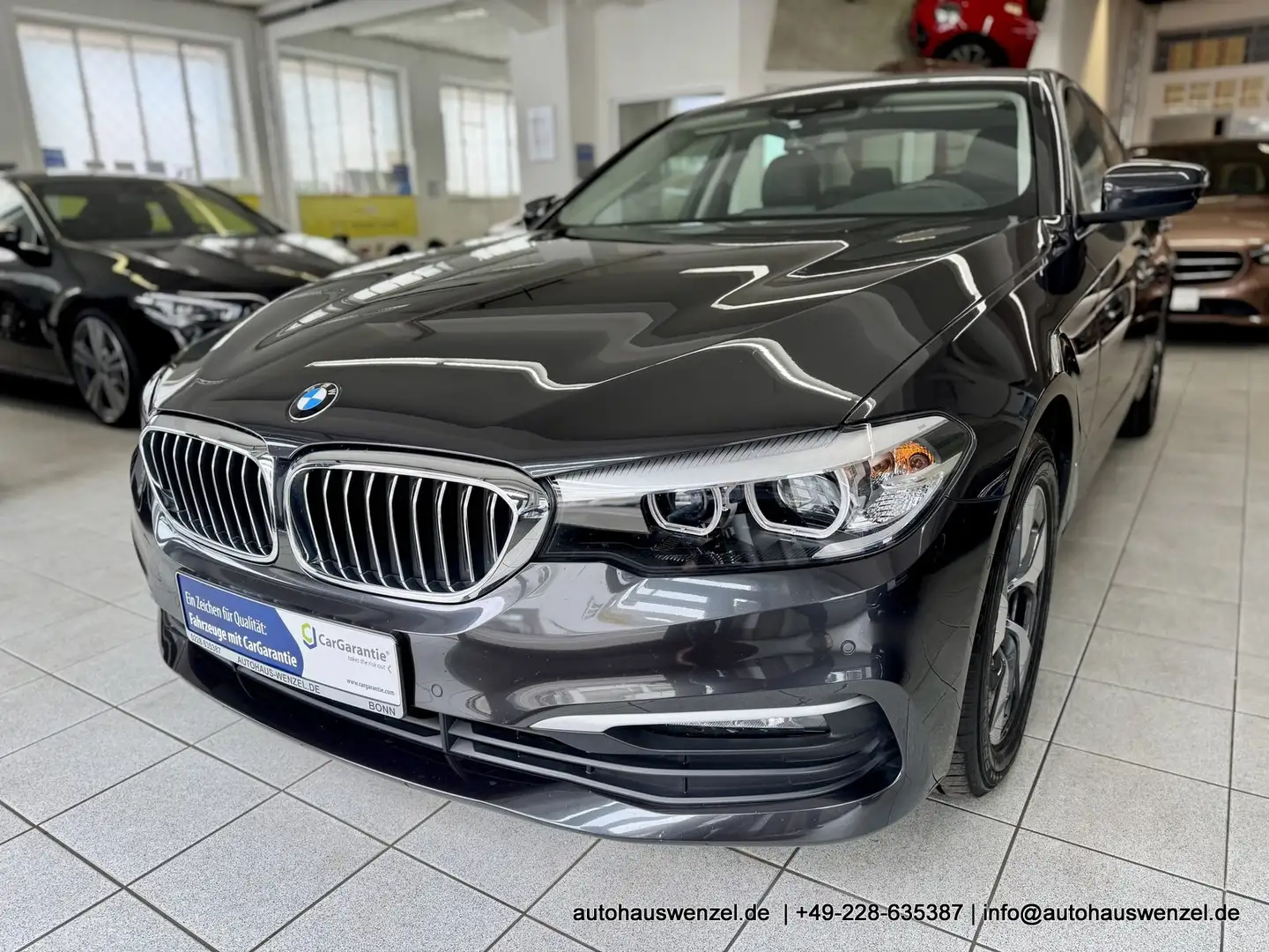 BMW 520 d Lim. LEDER LIVECOCKPIT CARPLAY KAMERA AHK LED Grau - 2