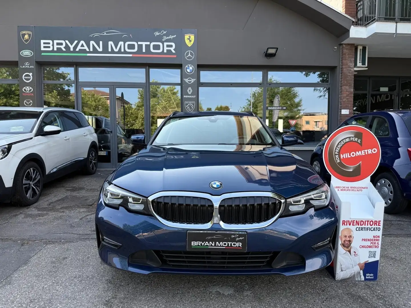 BMW 320 320d 48V xDrive Touring Business Advantage Albastru - 2