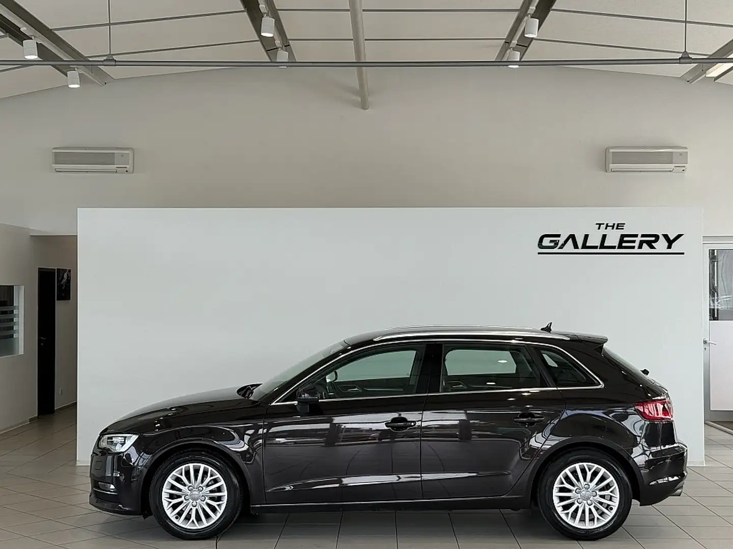 Audi A3 SB Ambiente 1,6 TDI *Xenon*Isofix*Sitzheizung Marrón - 1